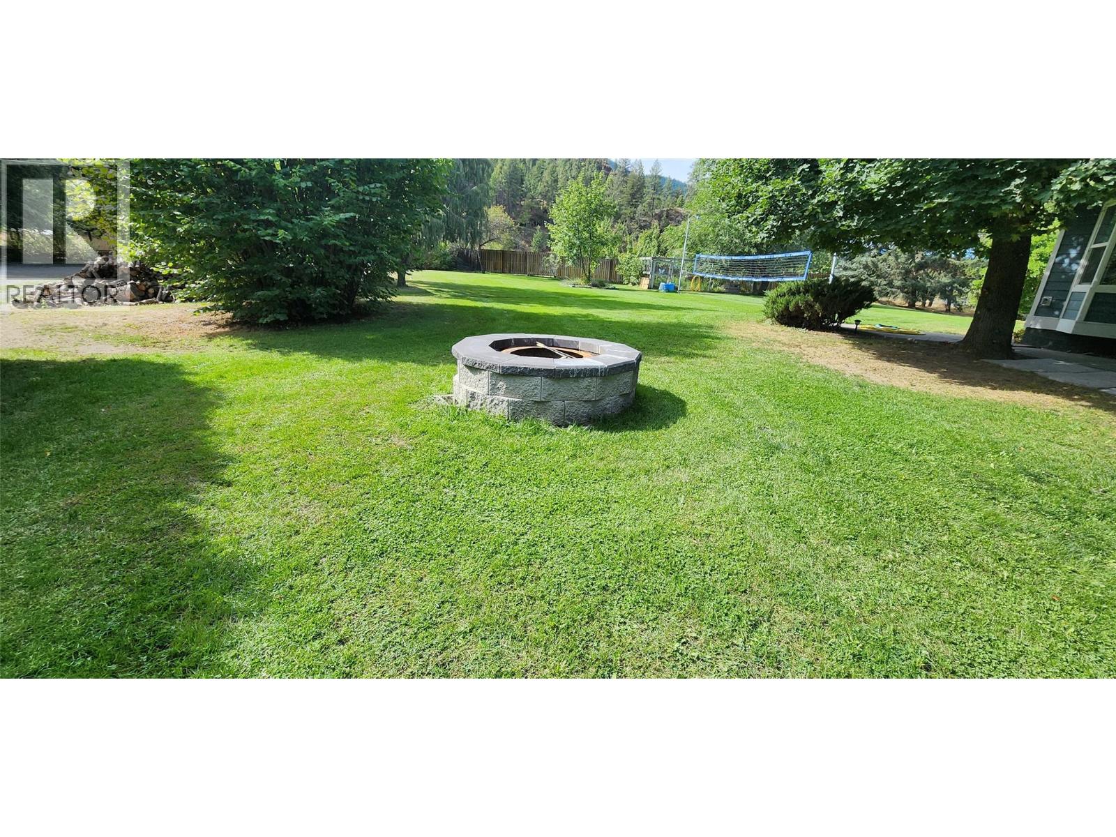 610 Gilpin Road, Grand Forks, British Columbia  V0H 1H9 - Photo 2 - 10400109