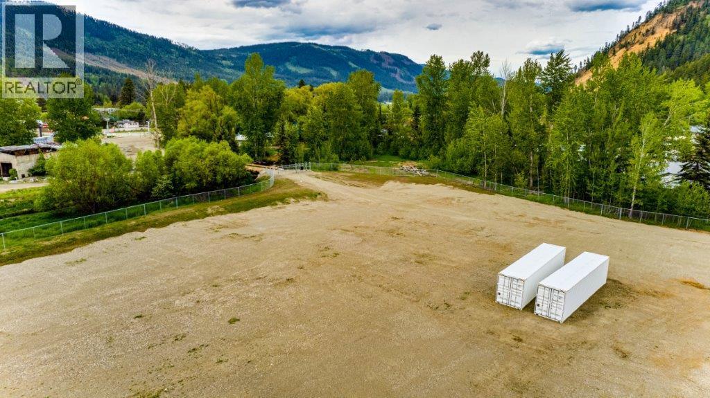1788 Vernon Street, Lumby, British Columbia  V0E 2G0 - Photo 15 - 10400279