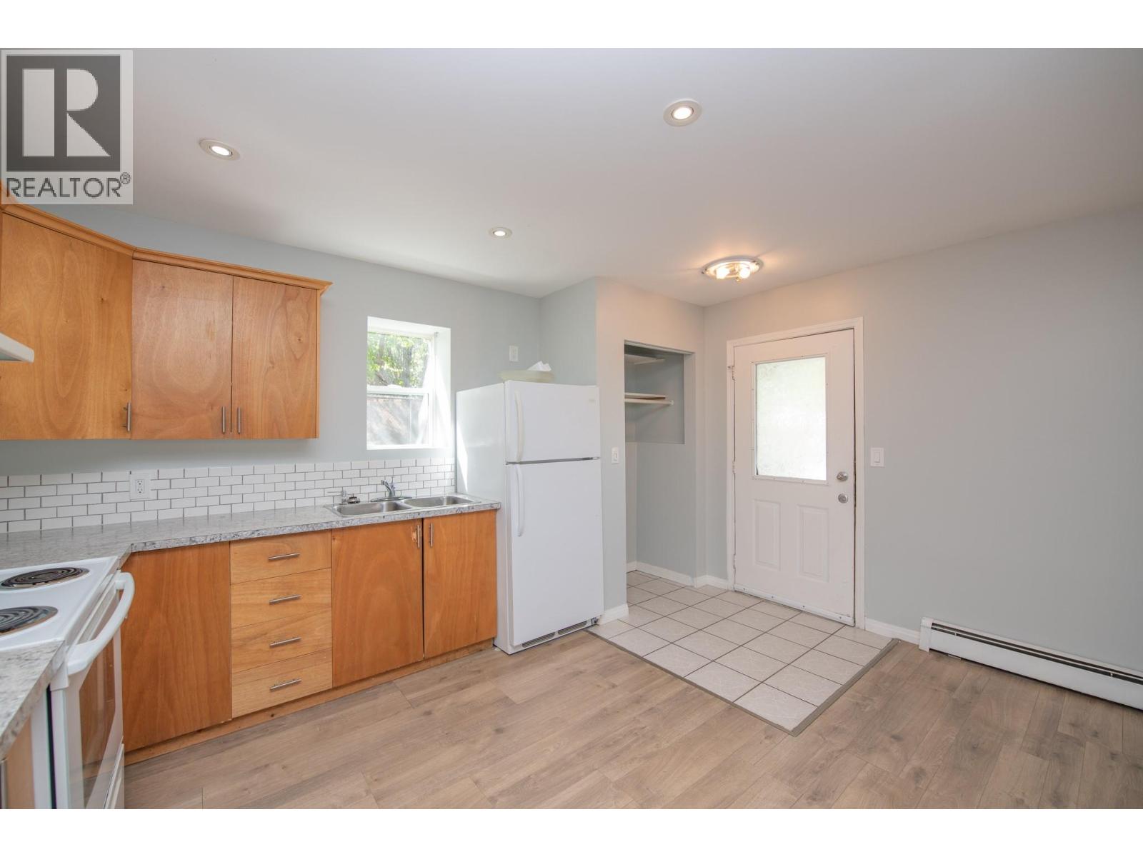 3908 Pleasant Valley Road, Vernon, British Columbia  V1T 4M2 - Photo 11 - 10400417