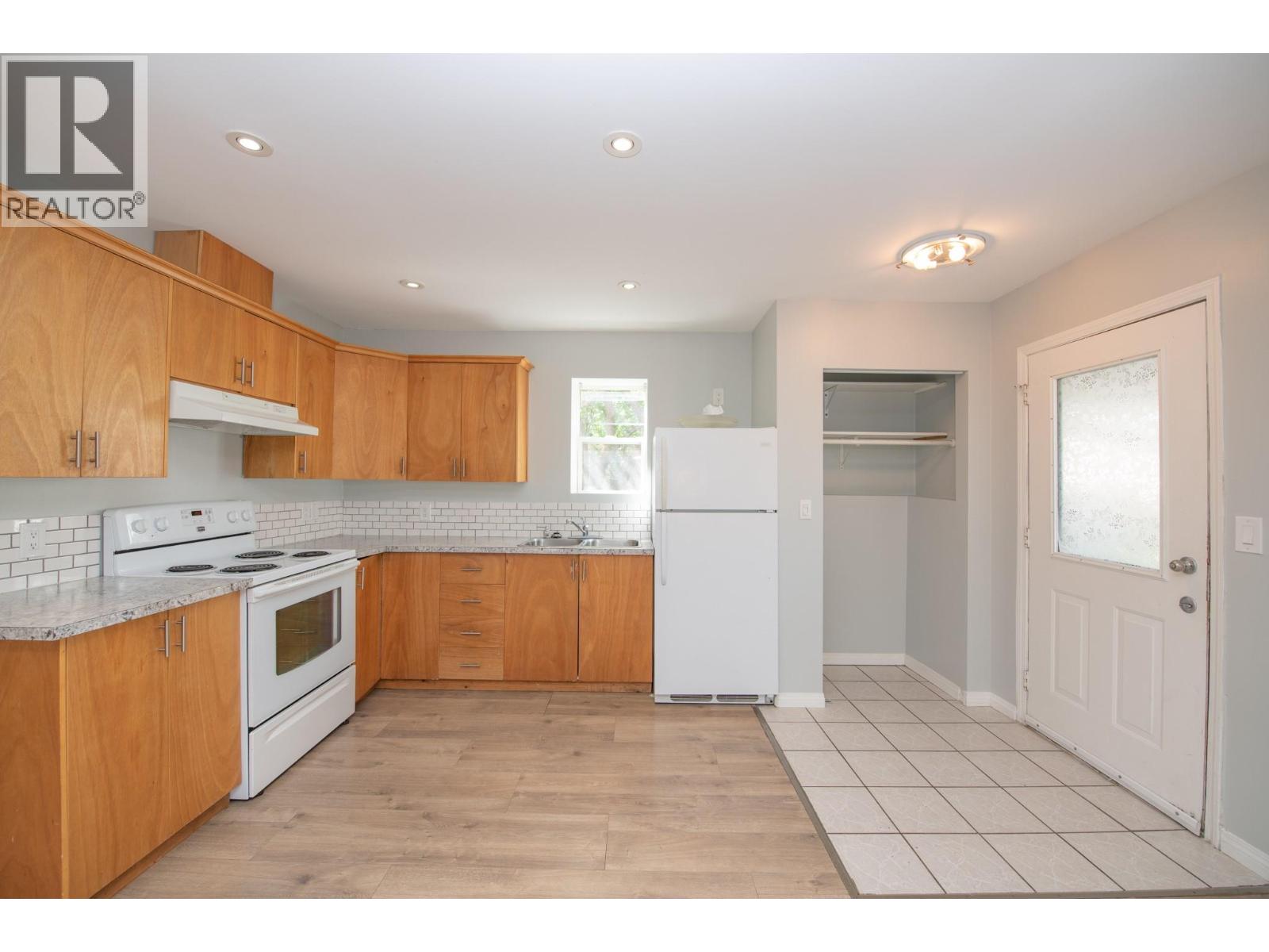 3908 Pleasant Valley Road, Vernon, British Columbia  V1T 4M2 - Photo 13 - 10400417