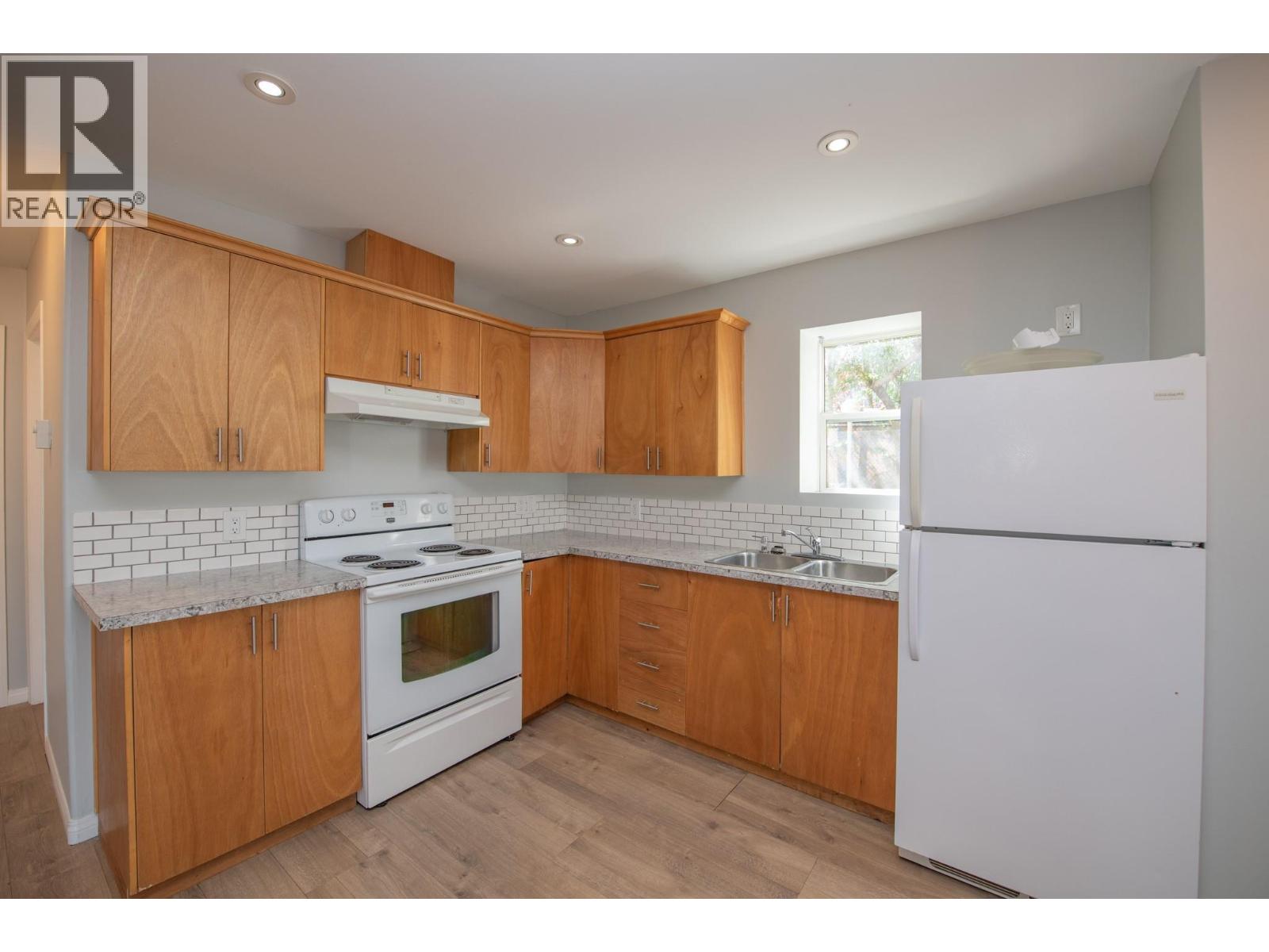 3908 Pleasant Valley Road, Vernon, British Columbia  V1T 4M2 - Photo 9 - 10400417