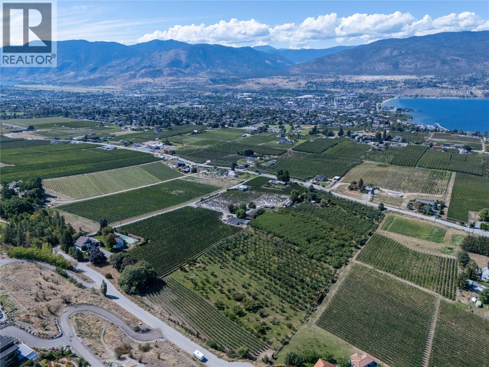 150 Upper Bench Road N, Penticton, British Columbia  V2A 8T4 - Photo 2 - 10399328