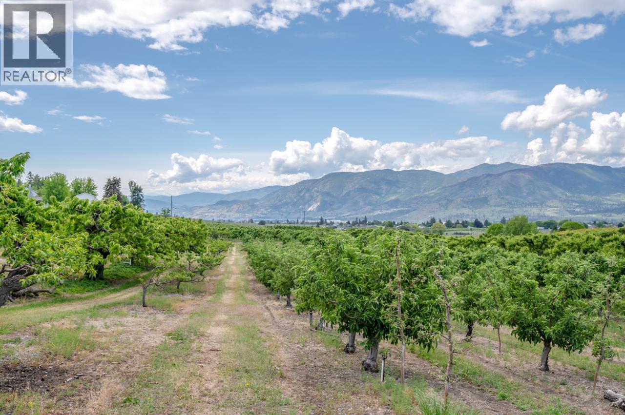 150 Upper Bench Road N, Penticton, British Columbia  V2A 8T4 - Photo 5 - 10399328