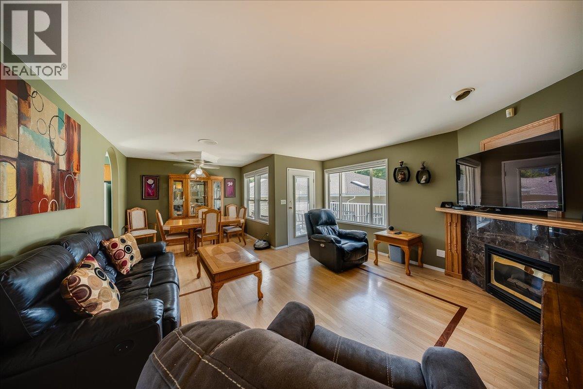 7200 Wright Way, Trail, British Columbia  V1R 4X6 - Photo 13 - 10400373