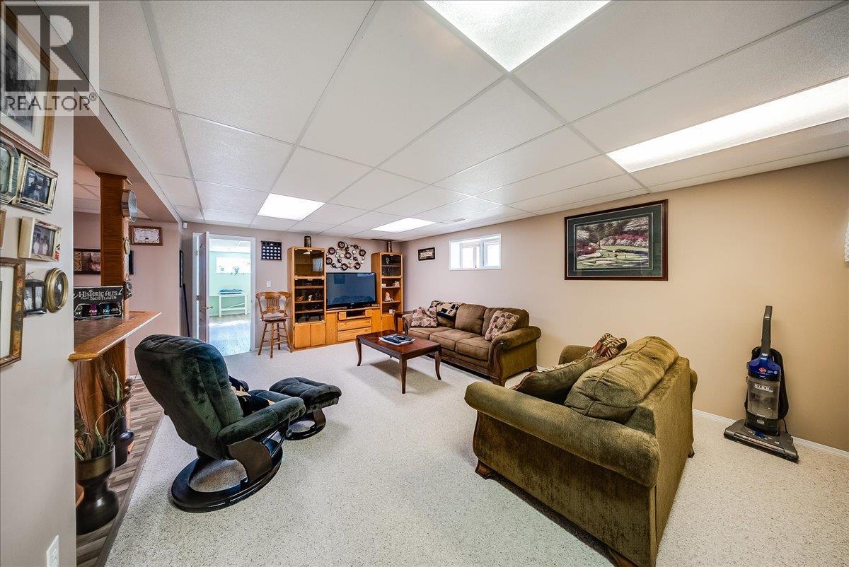 7200 Wright Way, Trail, British Columbia  V1R 4X6 - Photo 27 - 10400373