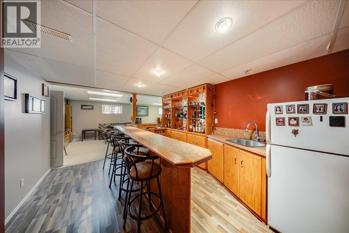 7200 Wright Way, Trail, British Columbia  V1R 4X6 - Photo 31 - 10400373