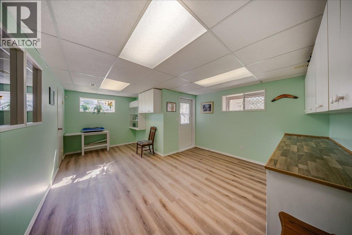 7200 Wright Way, Trail, British Columbia  V1R 4X6 - Photo 34 - 10400373