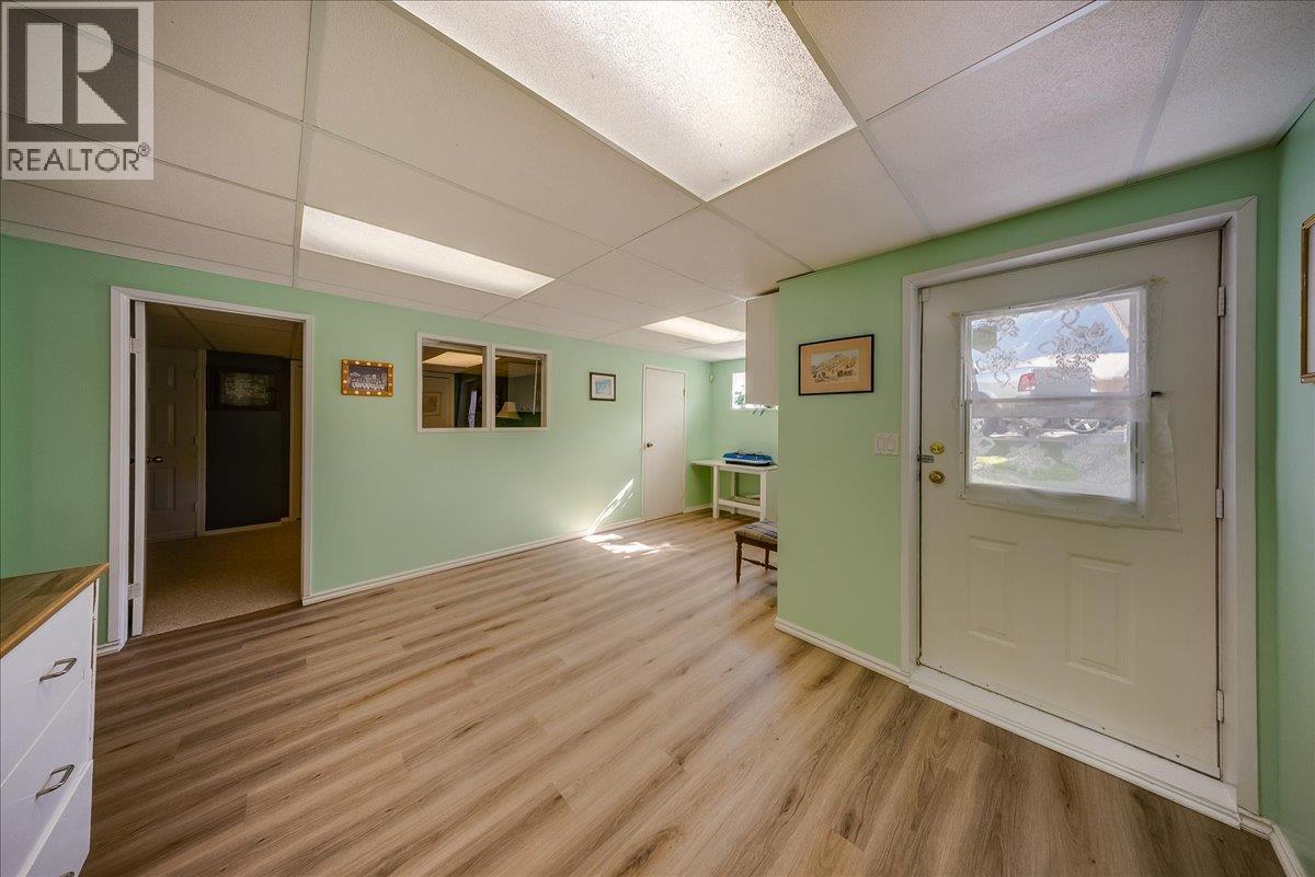 7200 Wright Way, Trail, British Columbia  V1R 4X6 - Photo 35 - 10400373