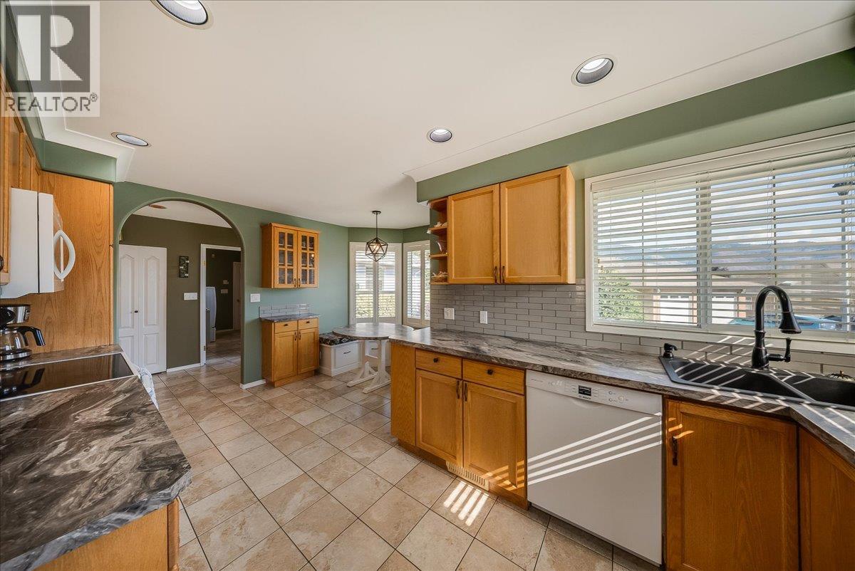 7200 Wright Way, Trail, British Columbia  V1R 4X6 - Photo 6 - 10400373