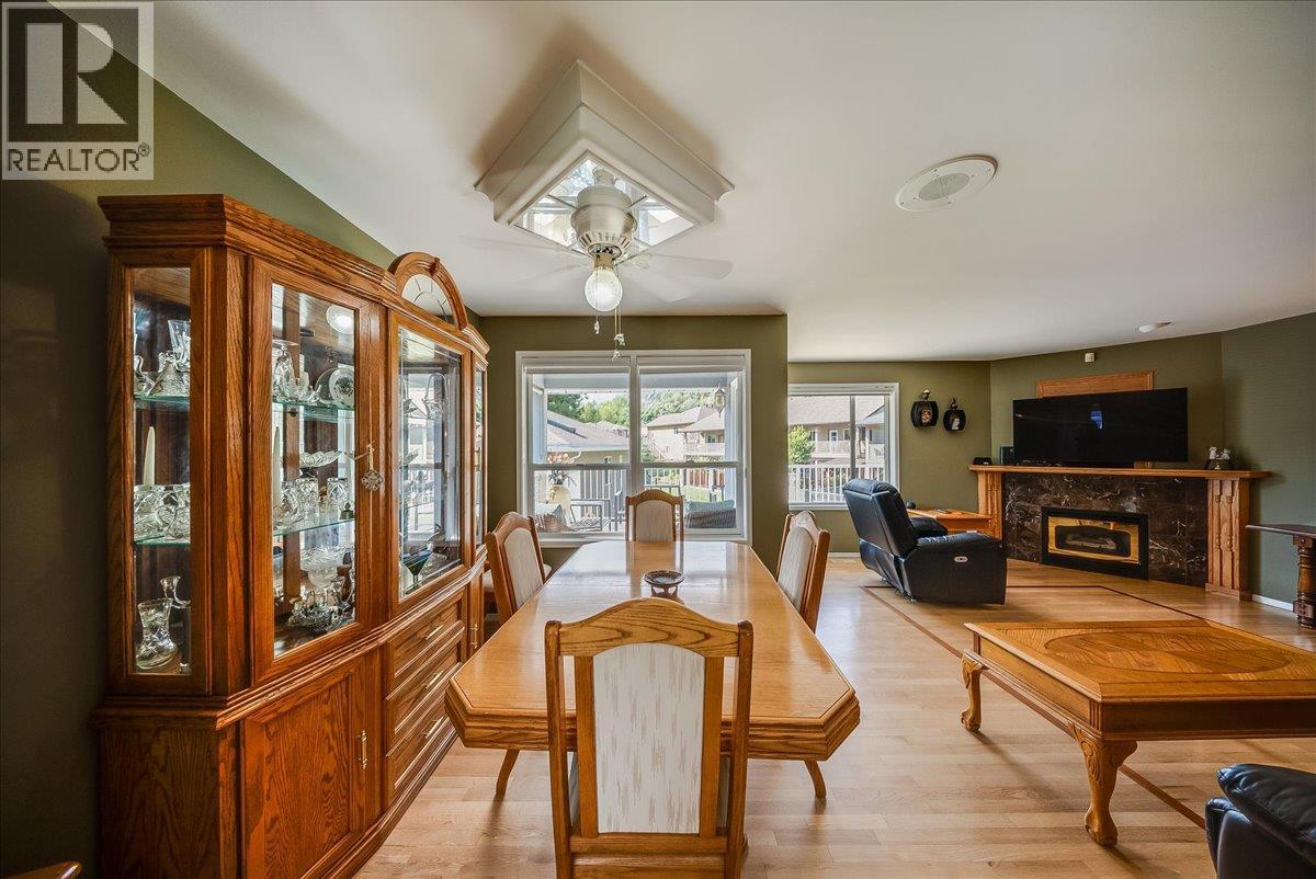 7200 Wright Way, Trail, British Columbia  V1R 4X6 - Photo 8 - 10400373