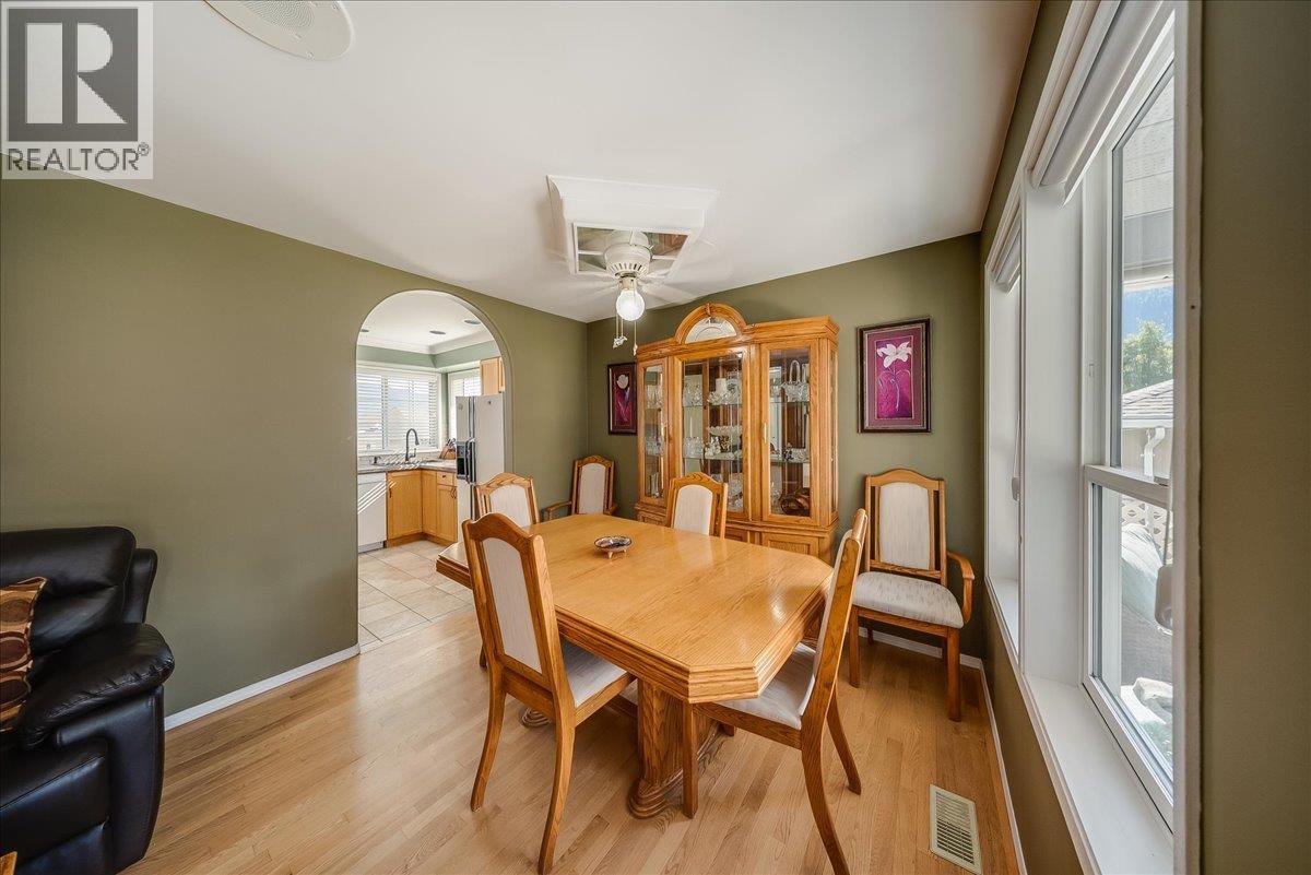 7200 Wright Way, Trail, British Columbia  V1R 4X6 - Photo 9 - 10400373