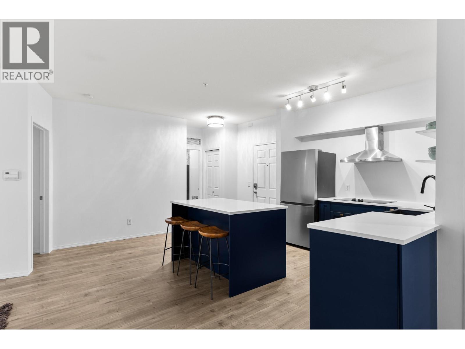 1875 Country Club Drive Unit# 1204, Kelowna, British Columbia  V1V 2W7 - Photo 3 - 10400195
