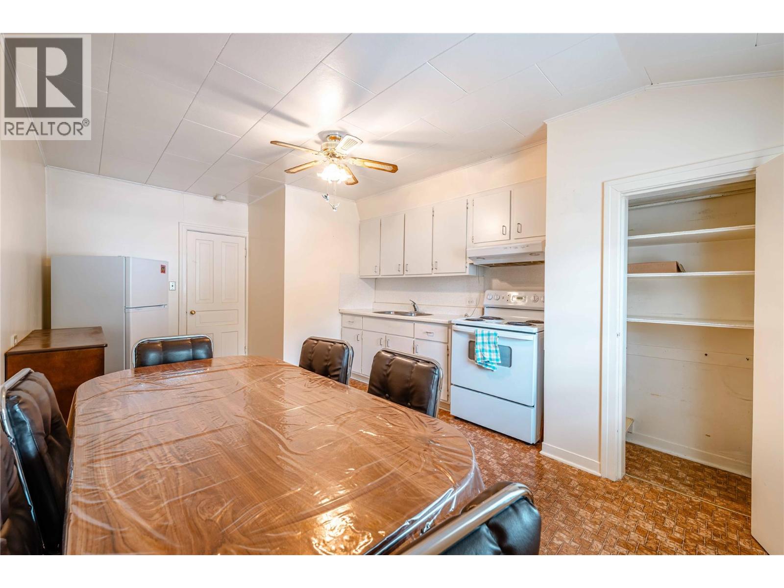 514 Fourth Street E, Revelstoke, British Columbia  V0E 2S0 - Photo 23 - 10399367