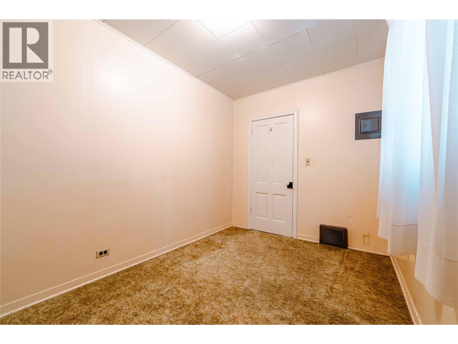 514 Fourth Street E, Revelstoke, British Columbia  V0E 2S0 - Photo 26 - 10399367