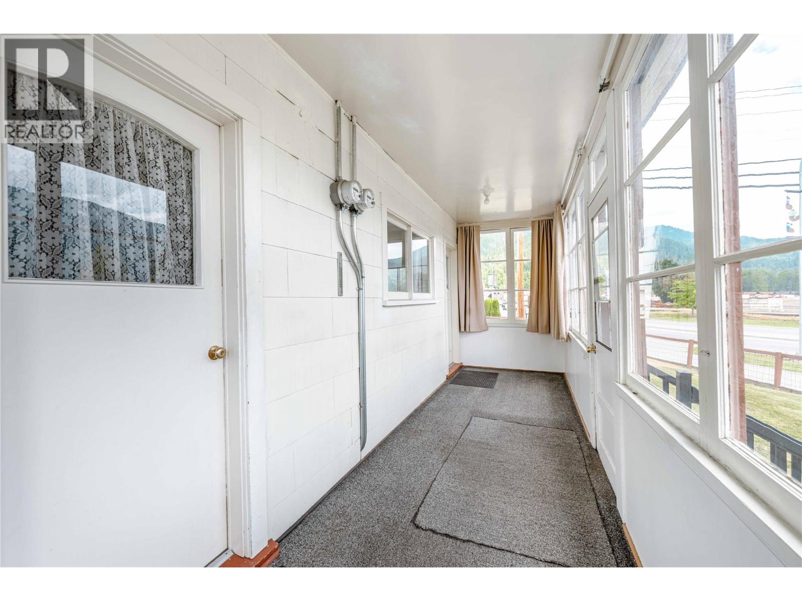 514 Fourth Street E, Revelstoke, British Columbia  V0E 2S0 - Photo 8 - 10399367