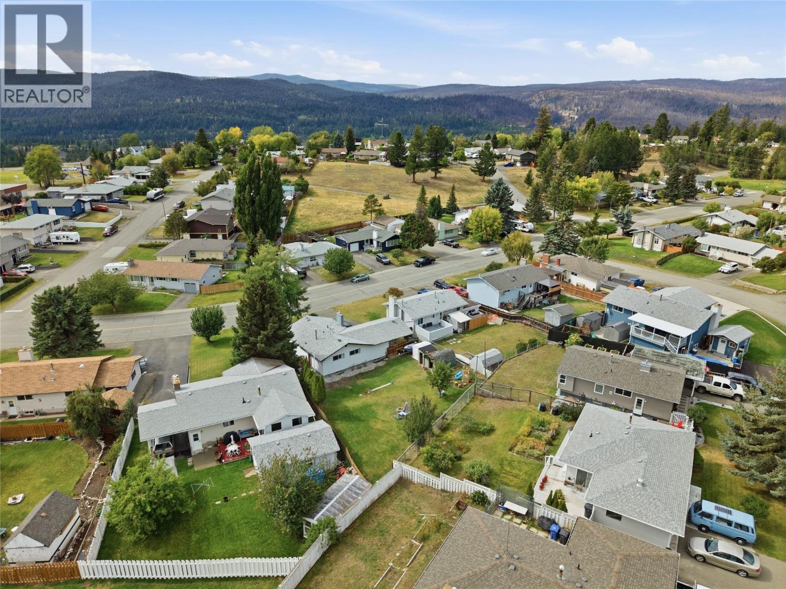 15 Galena Avenue, Logan Lake, British Columbia  V0K 1W0 - Photo 38 - 10400454