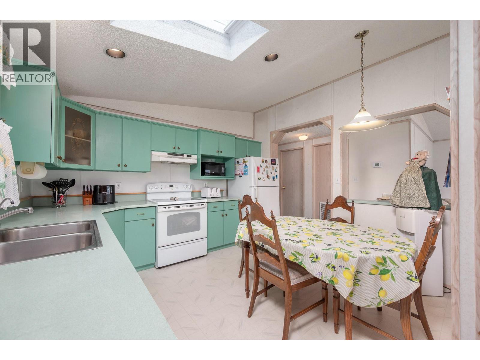 1600 43 Avenue Unit# 27, Vernon, British Columbia  V1T 9G6 - Photo 7 - 10400453