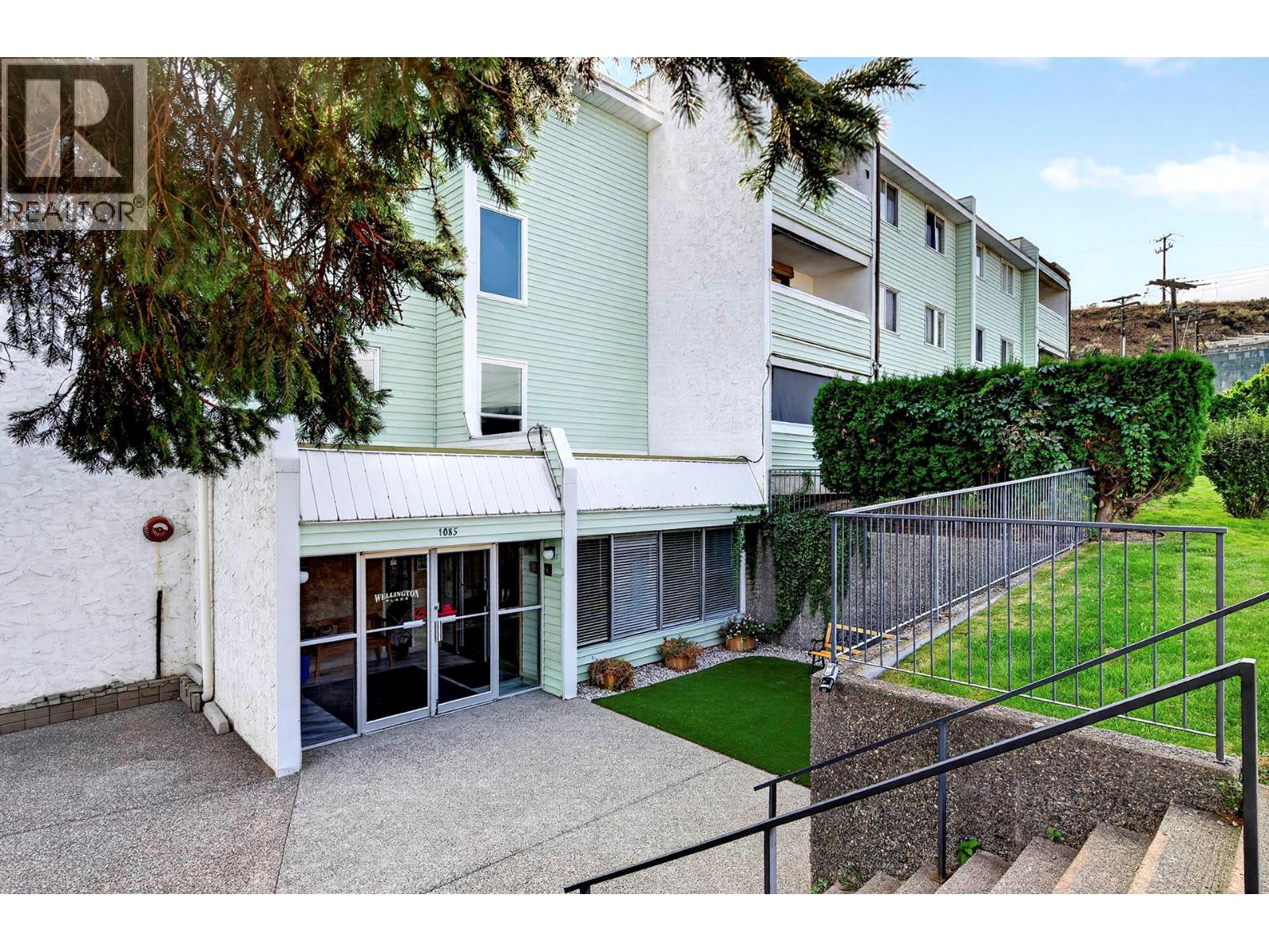 1085 12th Avenue Unit# 302, Kamloops, British Columbia  V2C 6A2 - Photo 1 - 10400374
