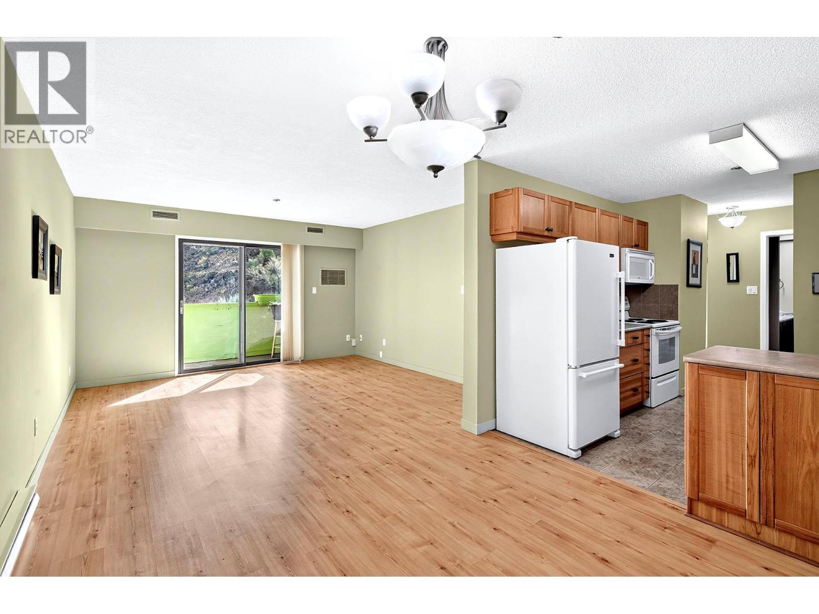 1085 12th Avenue Unit# 302, Kamloops, British Columbia  V2C 6A2 - Photo 14 - 10400374