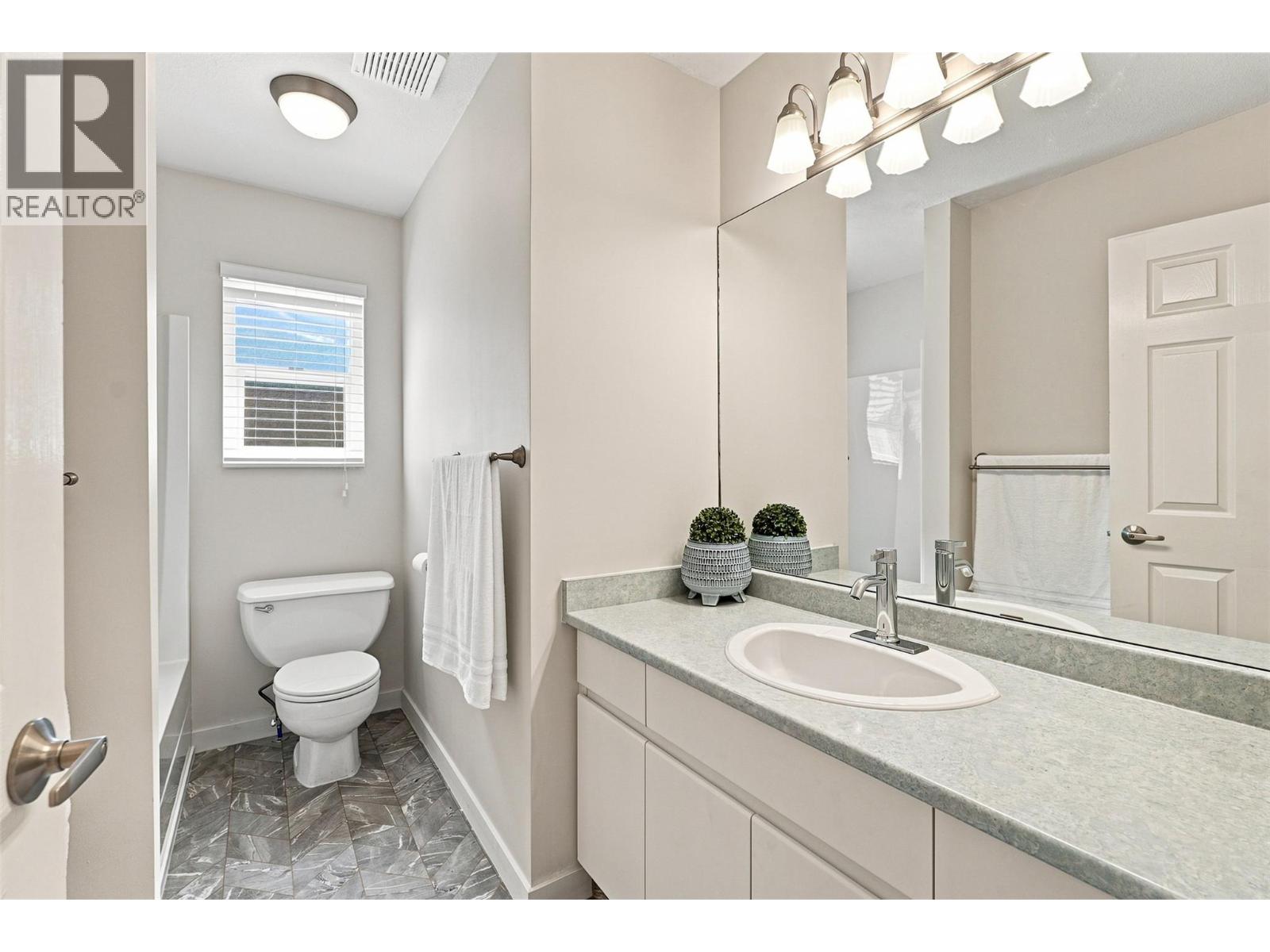 913 Greystone Crescent, Kamloops, British Columbia  V1S 1K7 - Photo 50 - 10400399