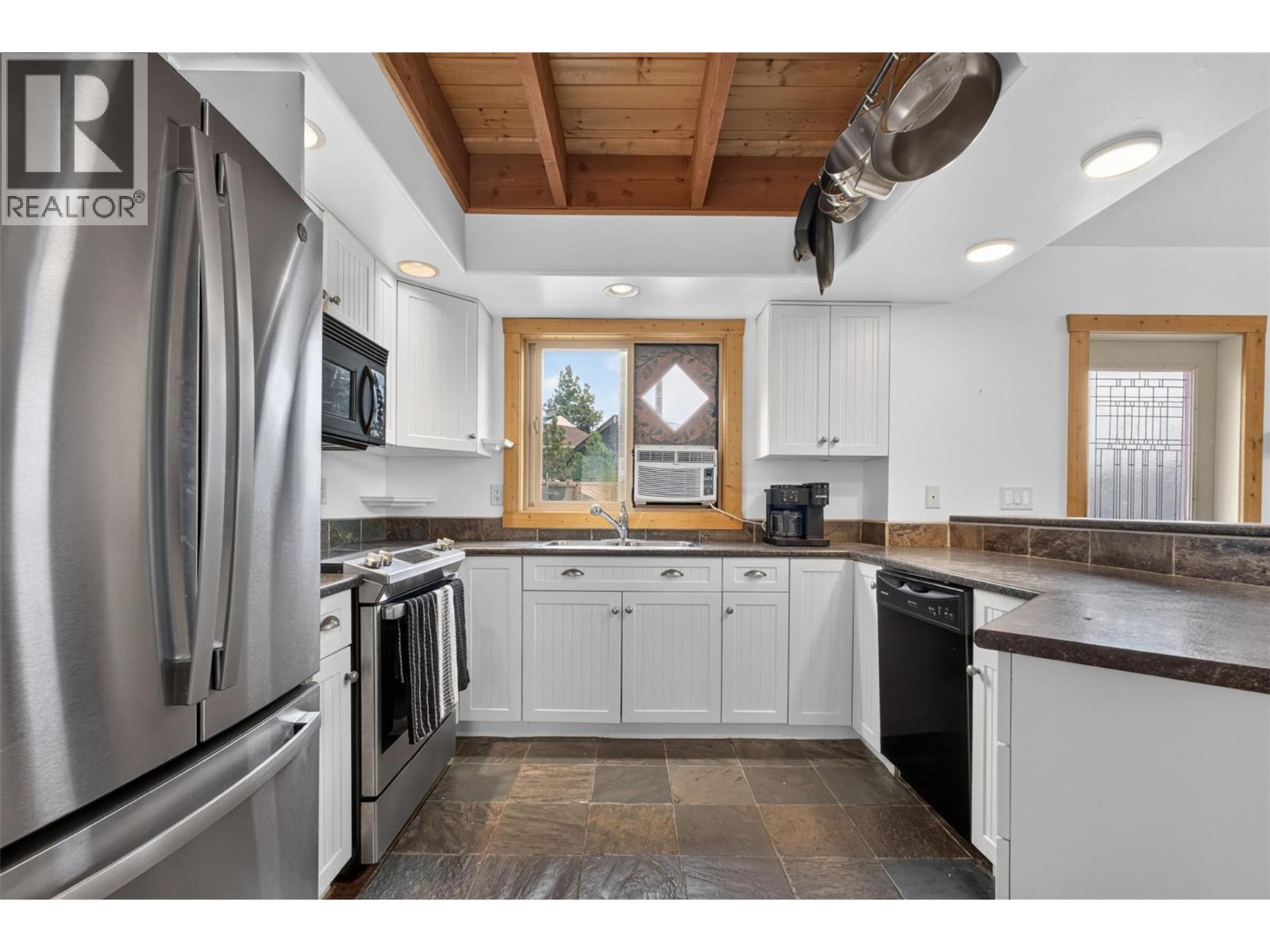 10375 Westshore Road, Vernon, British Columbia  V1H 2B1 - Photo 13 - 10398767
