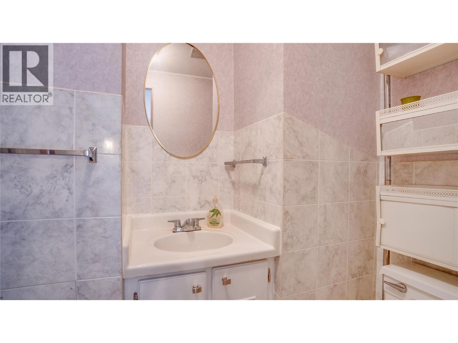 3475 Jackson Avenue, Armstrong, British Columbia  V0E 1B2 - Photo 22 - 10400206