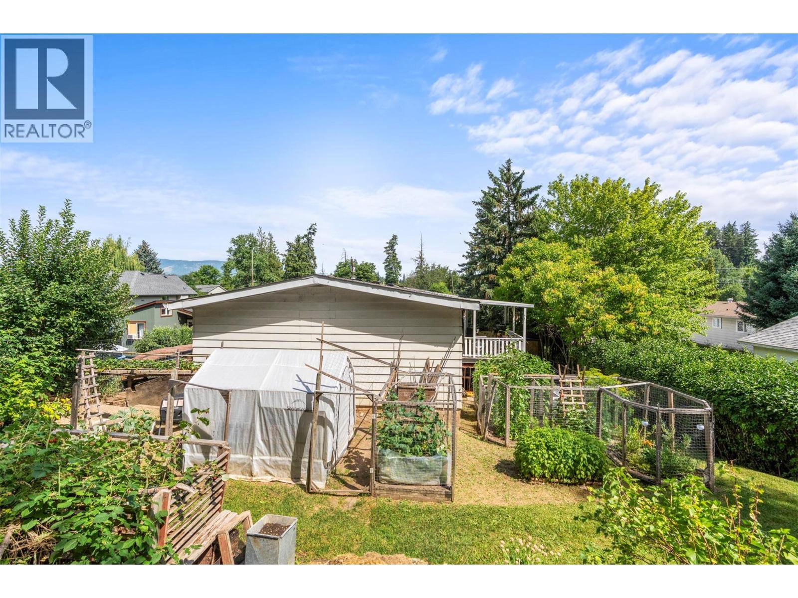 3475 Jackson Avenue, Armstrong, British Columbia  V0E 1B2 - Photo 4 - 10400206