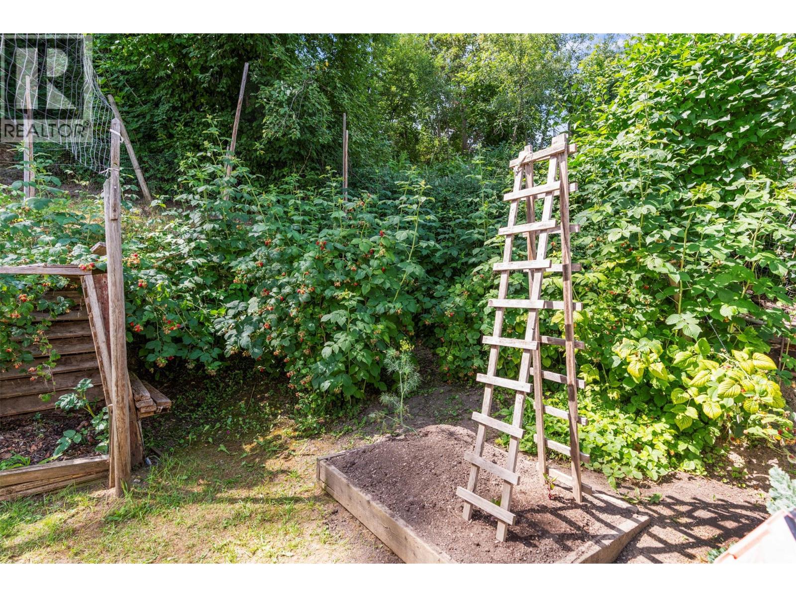 3475 Jackson Avenue, Armstrong, British Columbia  V0E 1B2 - Photo 46 - 10400206
