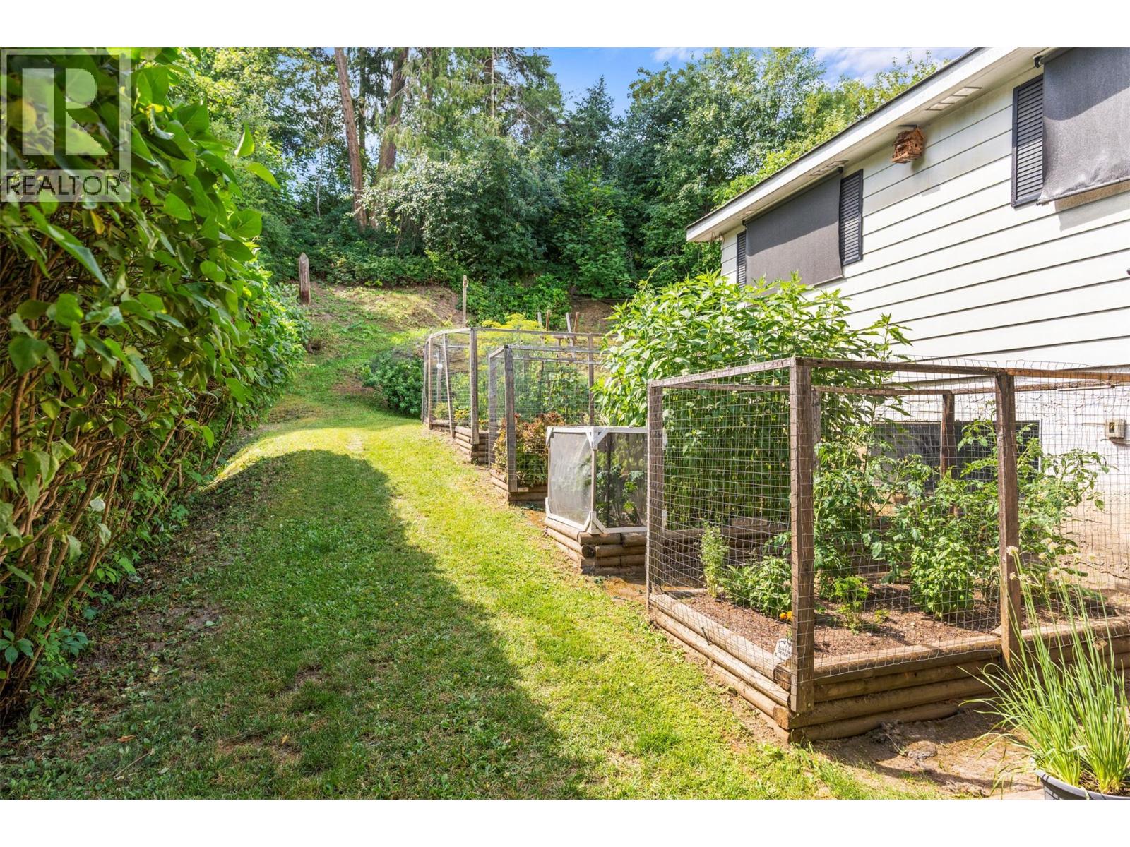 3475 Jackson Avenue, Armstrong, British Columbia  V0E 1B2 - Photo 5 - 10400206