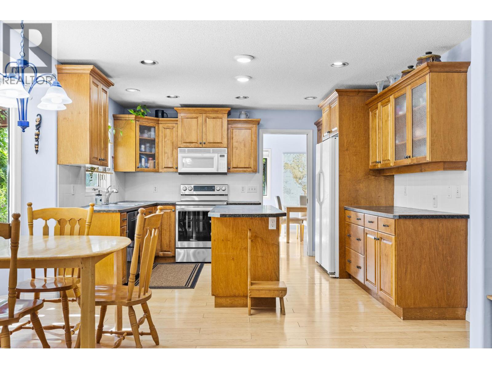 4015 Mahonia Drive, Kelowna, British Columbia  V1W 3Y2 - Photo 10 - 10400398