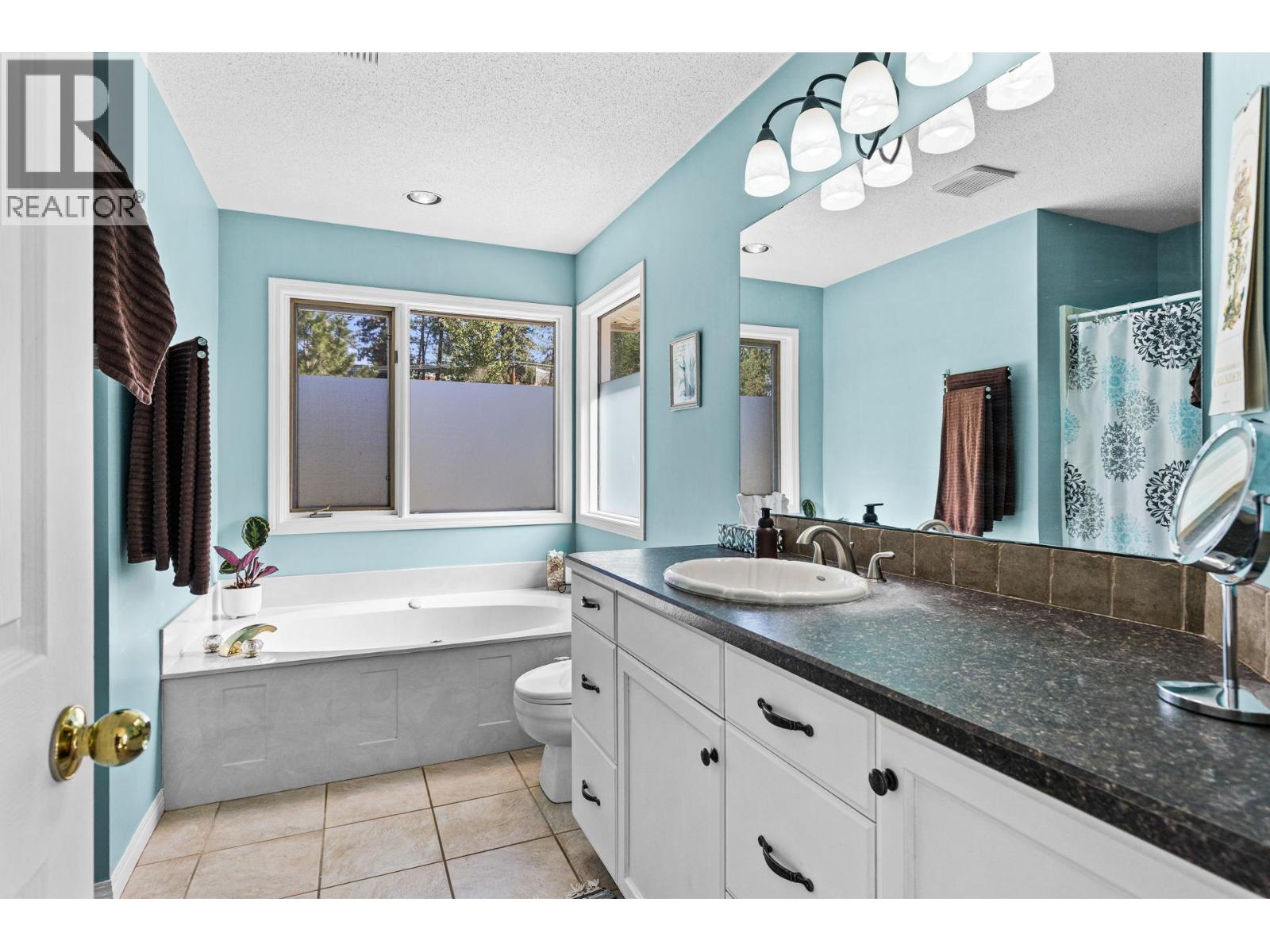 4015 Mahonia Drive, Kelowna, British Columbia  V1W 3Y2 - Photo 33 - 10400398