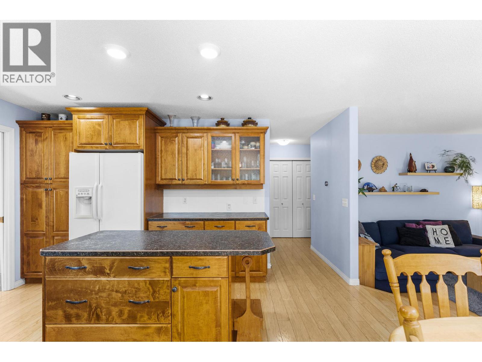 4015 Mahonia Drive, Kelowna, British Columbia  V1W 3Y2 - Photo 8 - 10400398