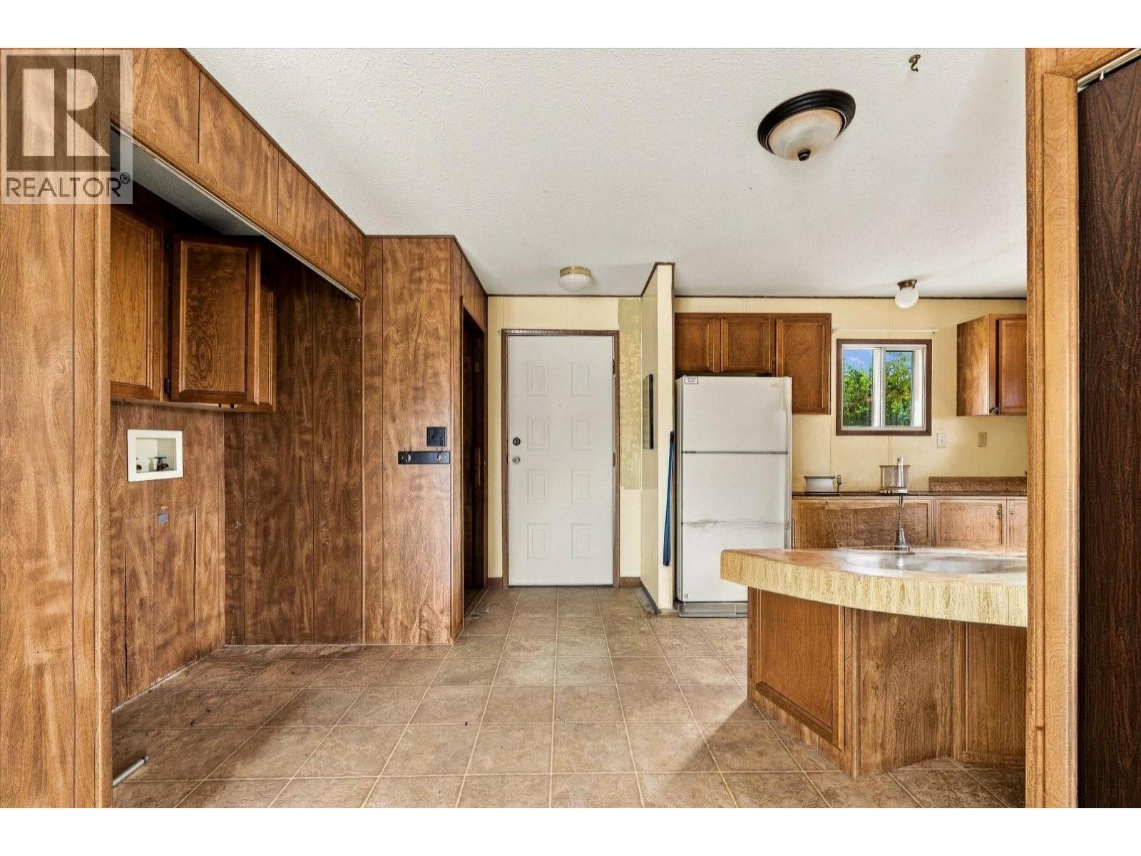 12891 Trewhitt Road, Kelowna, British Columbia  V4V 2A4 - Photo 10 - 10400341