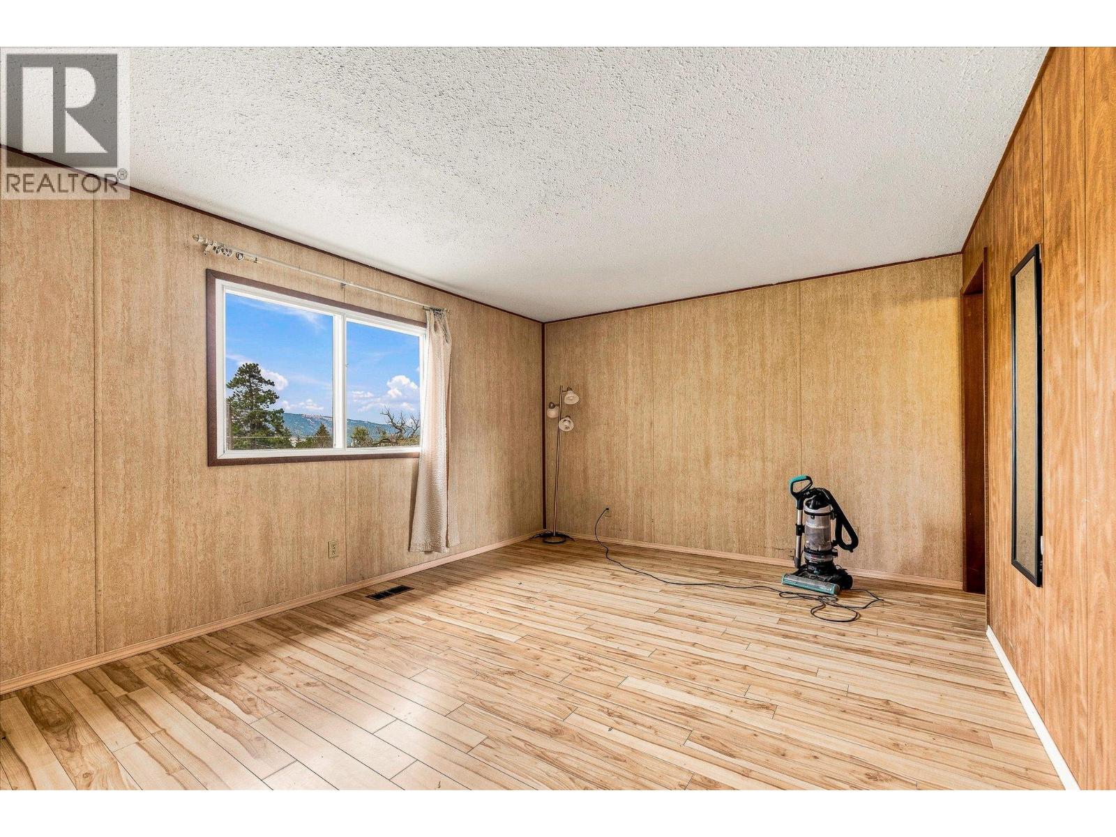 12891 Trewhitt Road, Kelowna, British Columbia  V4V 2A4 - Photo 28 - 10400341