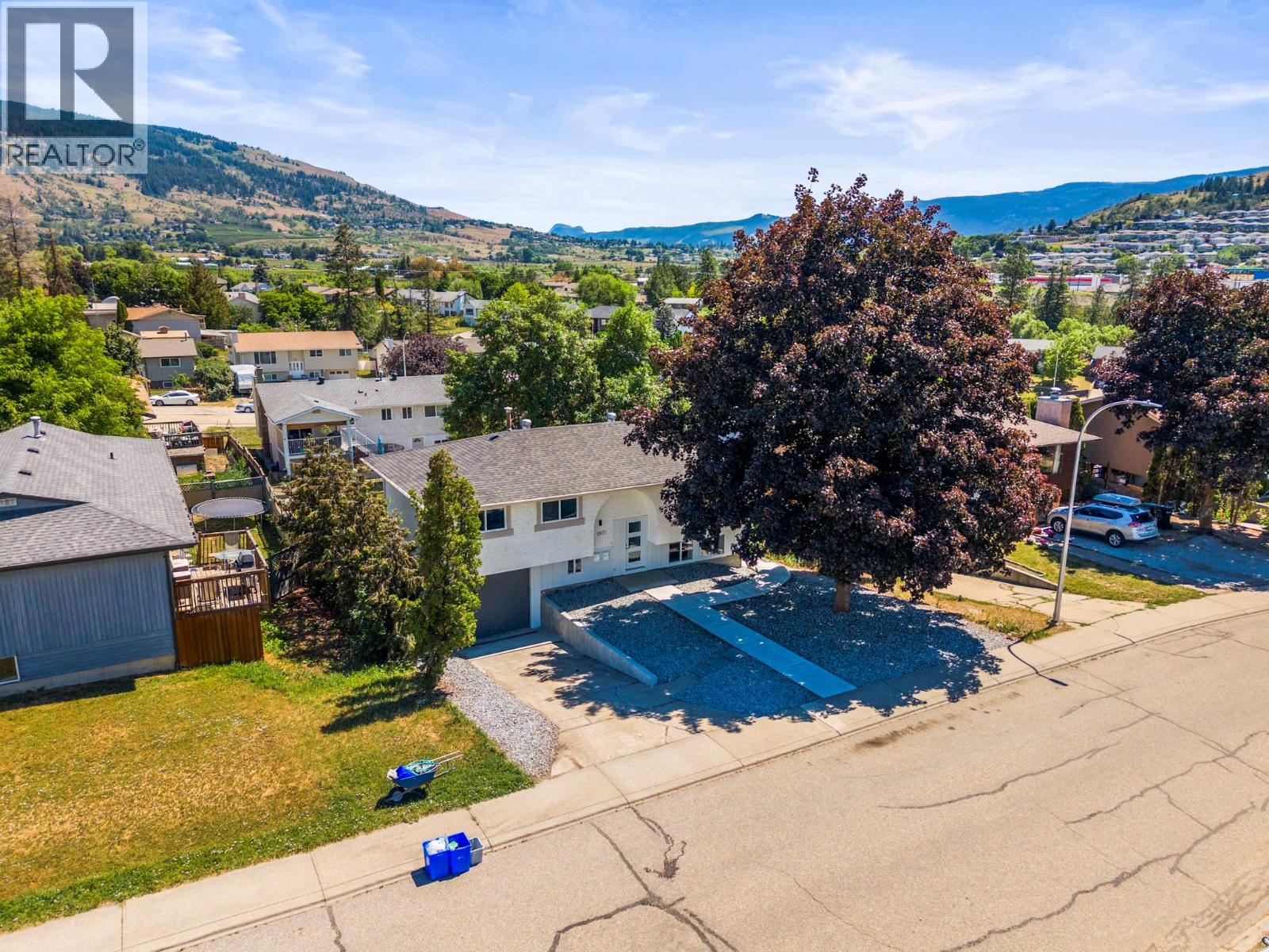 1907 19 Street, Vernon, British Columbia  V1T 8E6 - Photo 2 - 10400363
