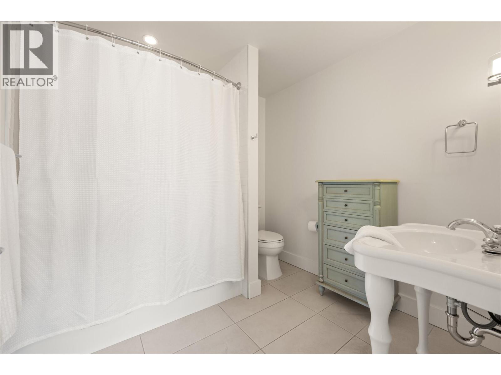 143 View Lane, Penticton, British Columbia  V2A 0A6 - Photo 37 - 10400029