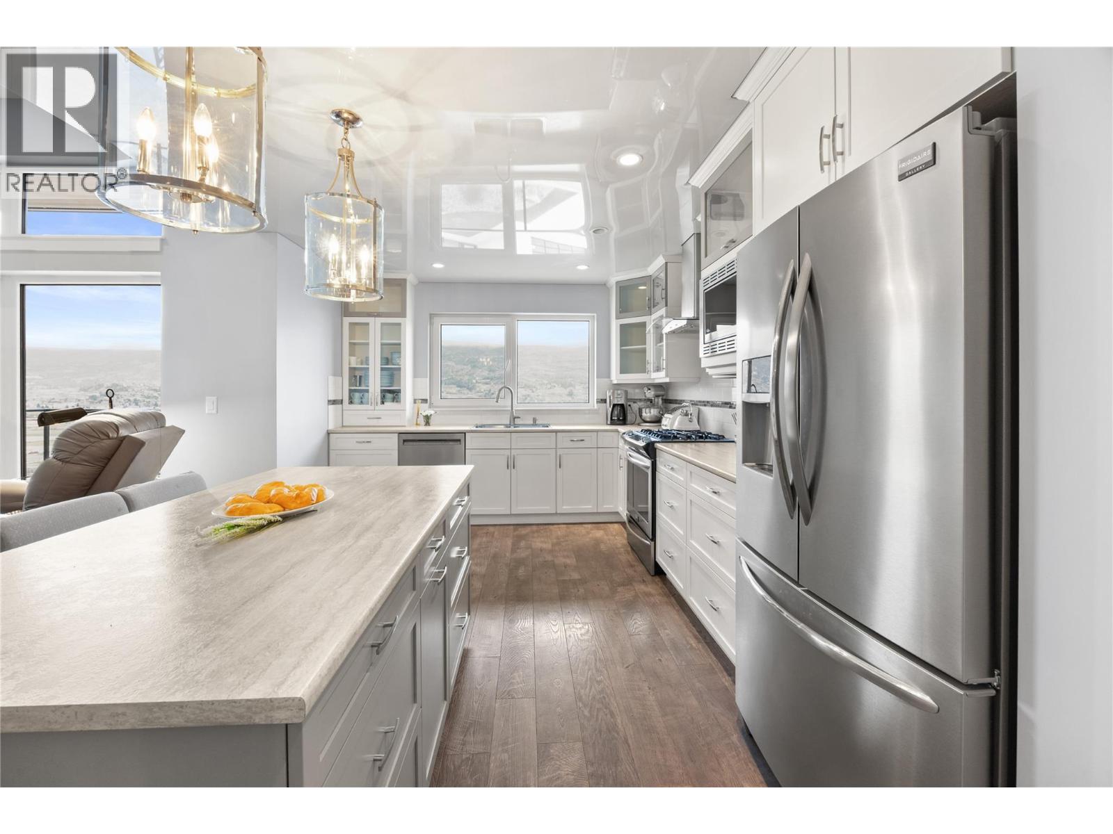 143 View Lane, Penticton, British Columbia  V2A 0A6 - Photo 7 - 10400029
