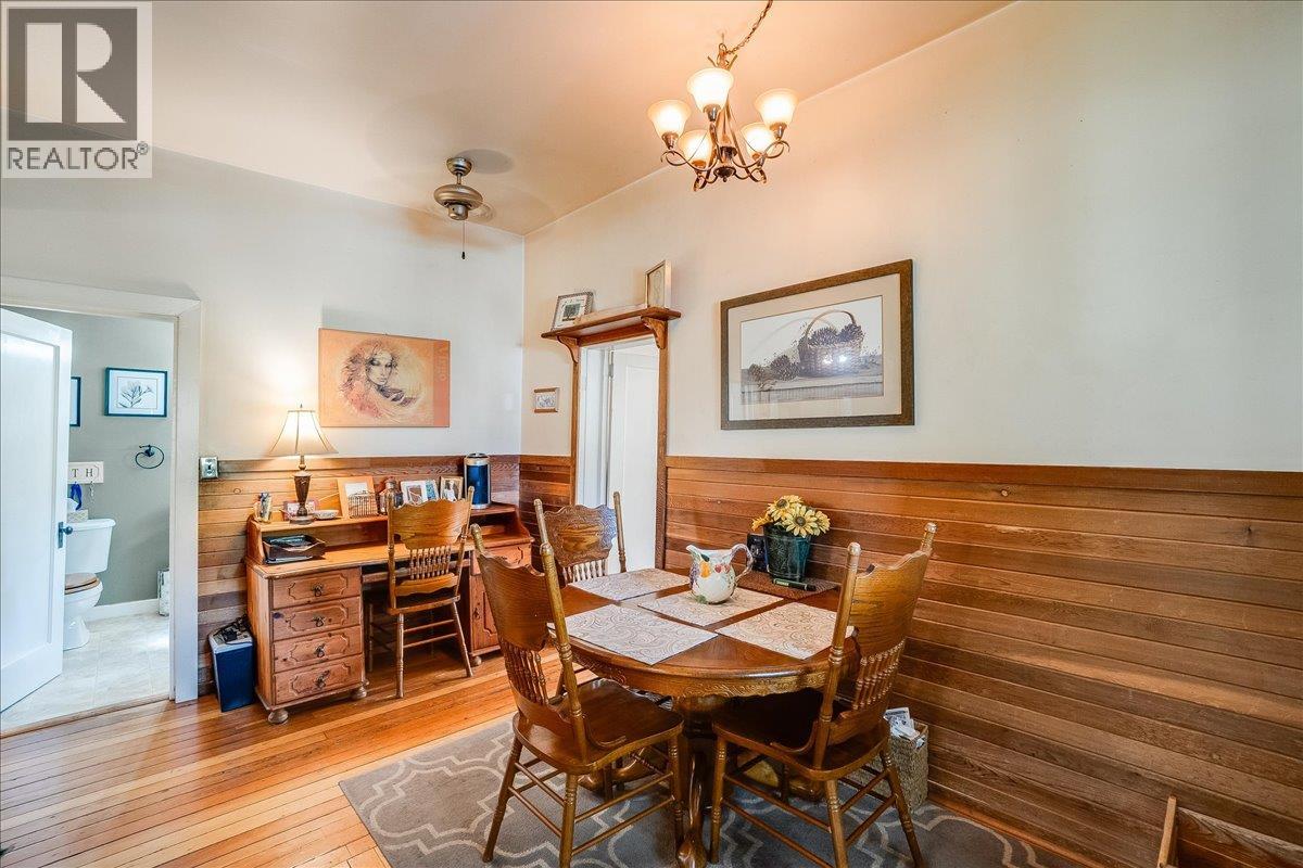 262 2nd Avenue, Procter, British Columbia  V1L 0B7 - Photo 21 - 10393559
