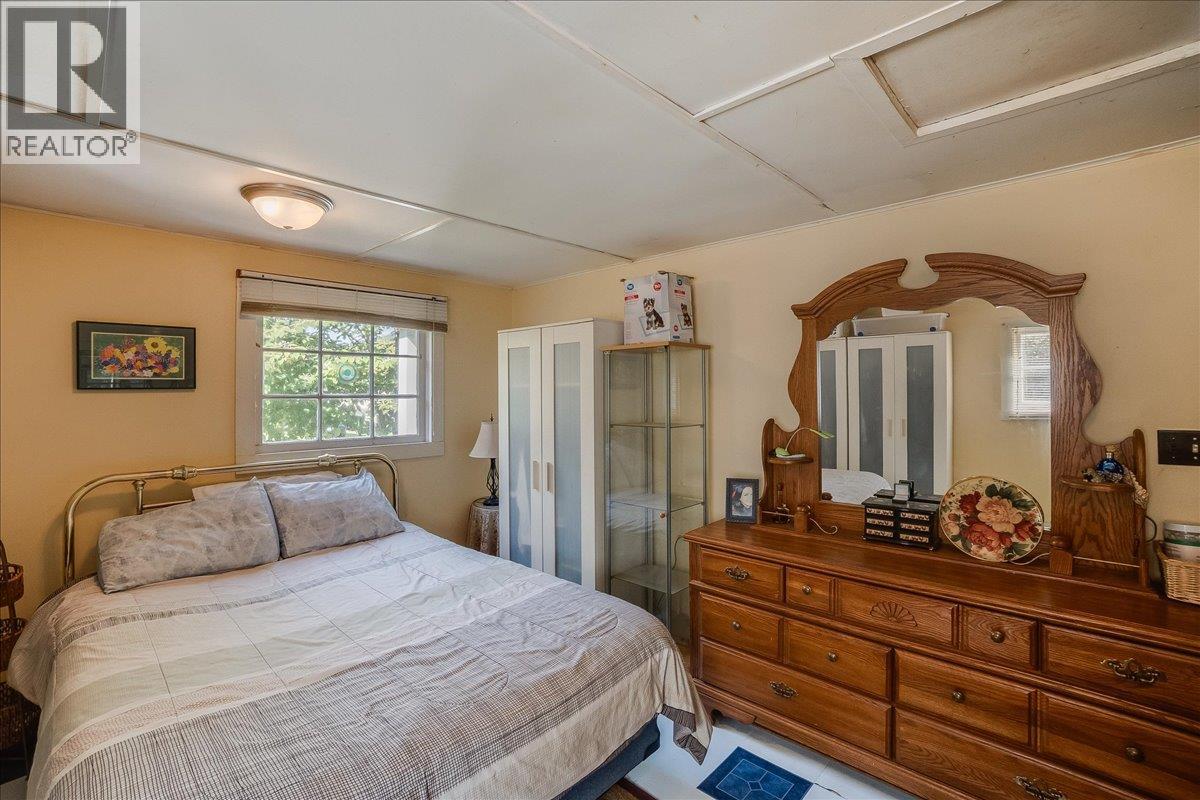 262 2nd Avenue, Procter, British Columbia  V1L 0B7 - Photo 23 - 10393559