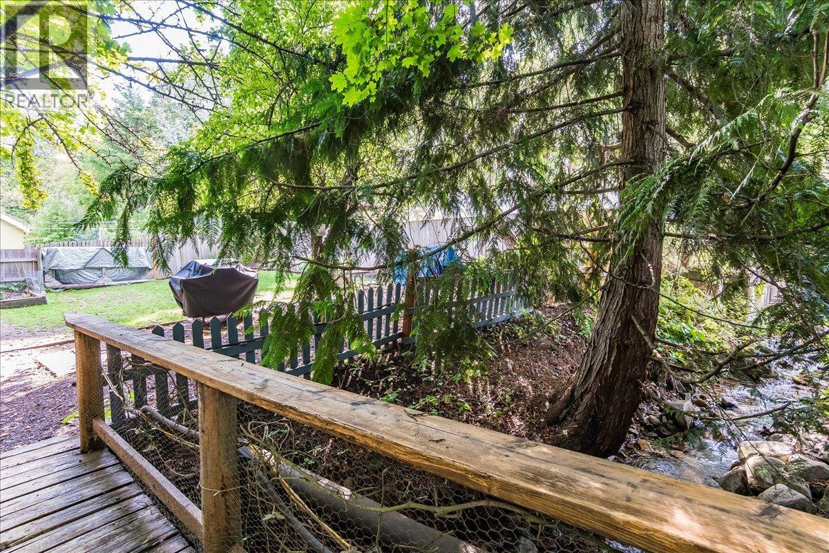 262 2nd Avenue, Procter, British Columbia  V1L 0B7 - Photo 38 - 10393559