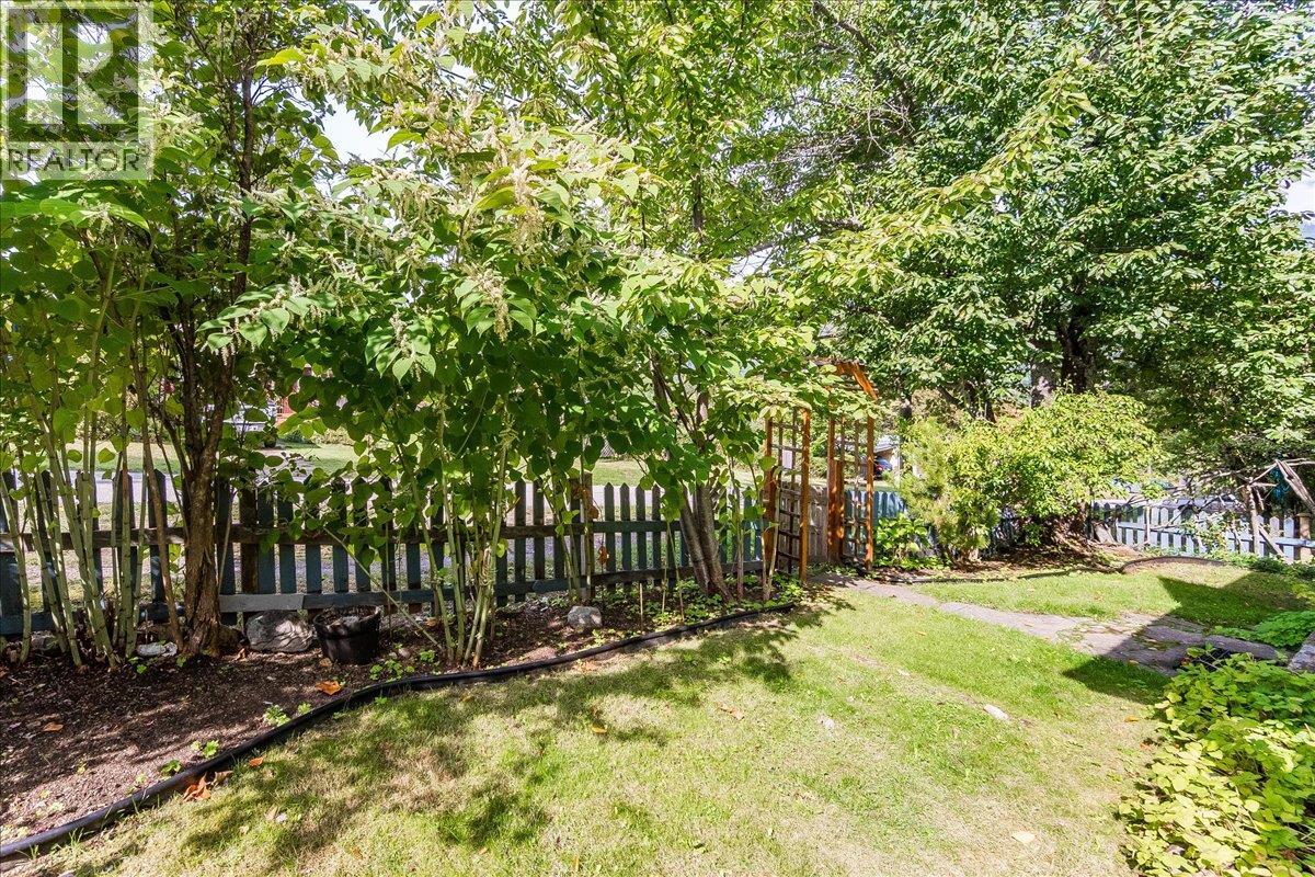262 2nd Avenue, Procter, British Columbia  V1L 0B7 - Photo 4 - 10393559