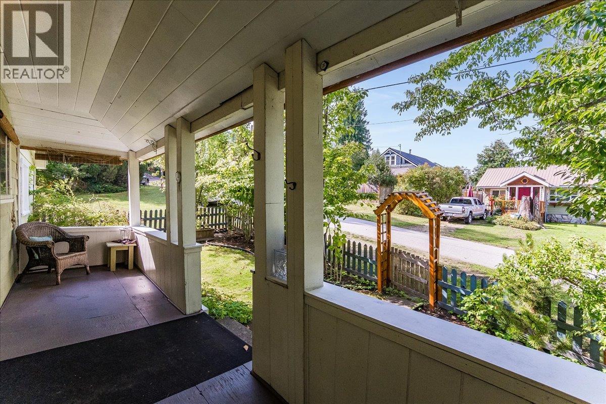 262 2nd Avenue, Procter, British Columbia  V1L 0B7 - Photo 5 - 10393559