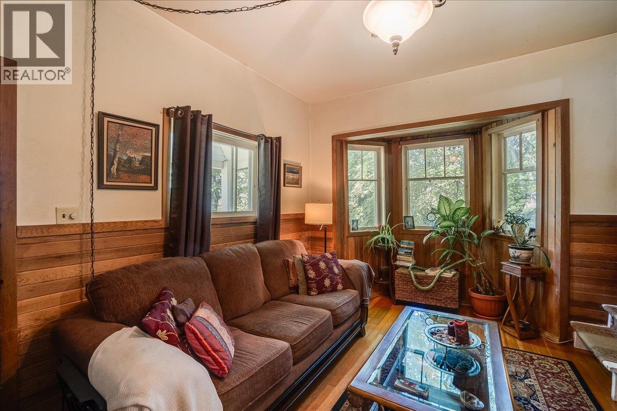 262 2nd Avenue, Procter, British Columbia  V1L 0B7 - Photo 8 - 10393559