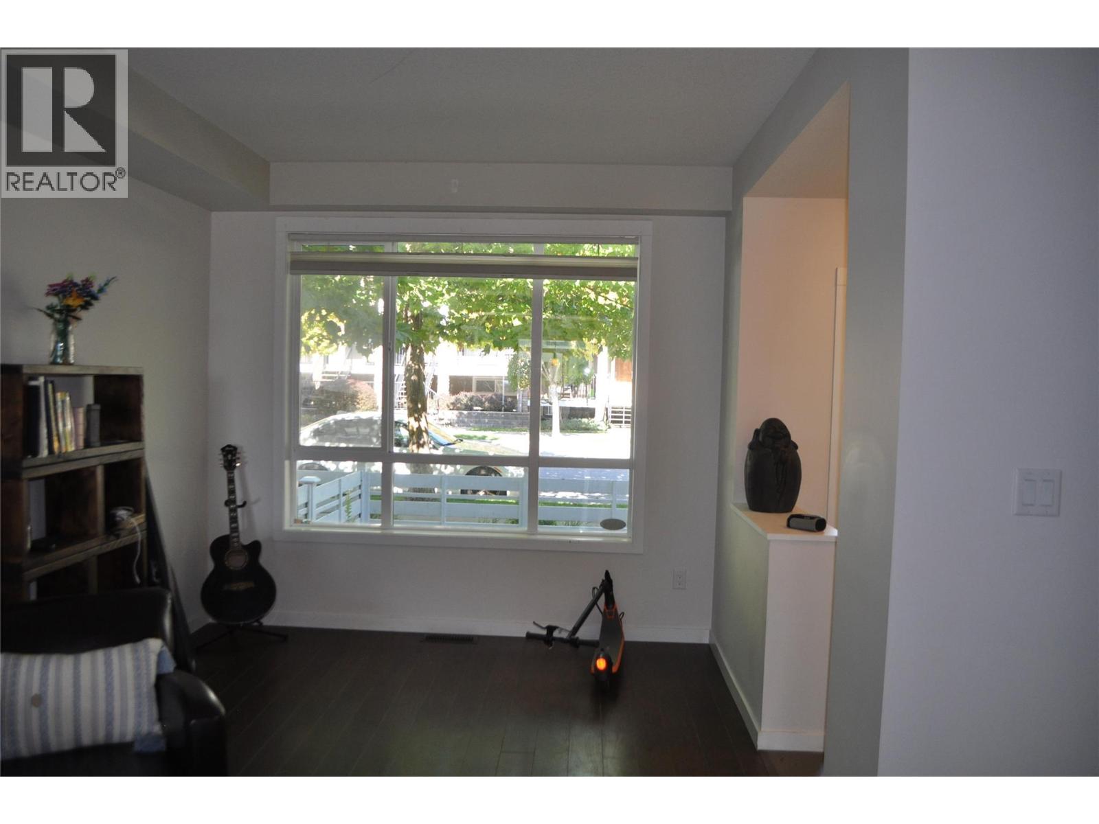 601 Boynton Place, Kelowna, British Columbia  V1V 3B5 - Photo 2 - 10399708