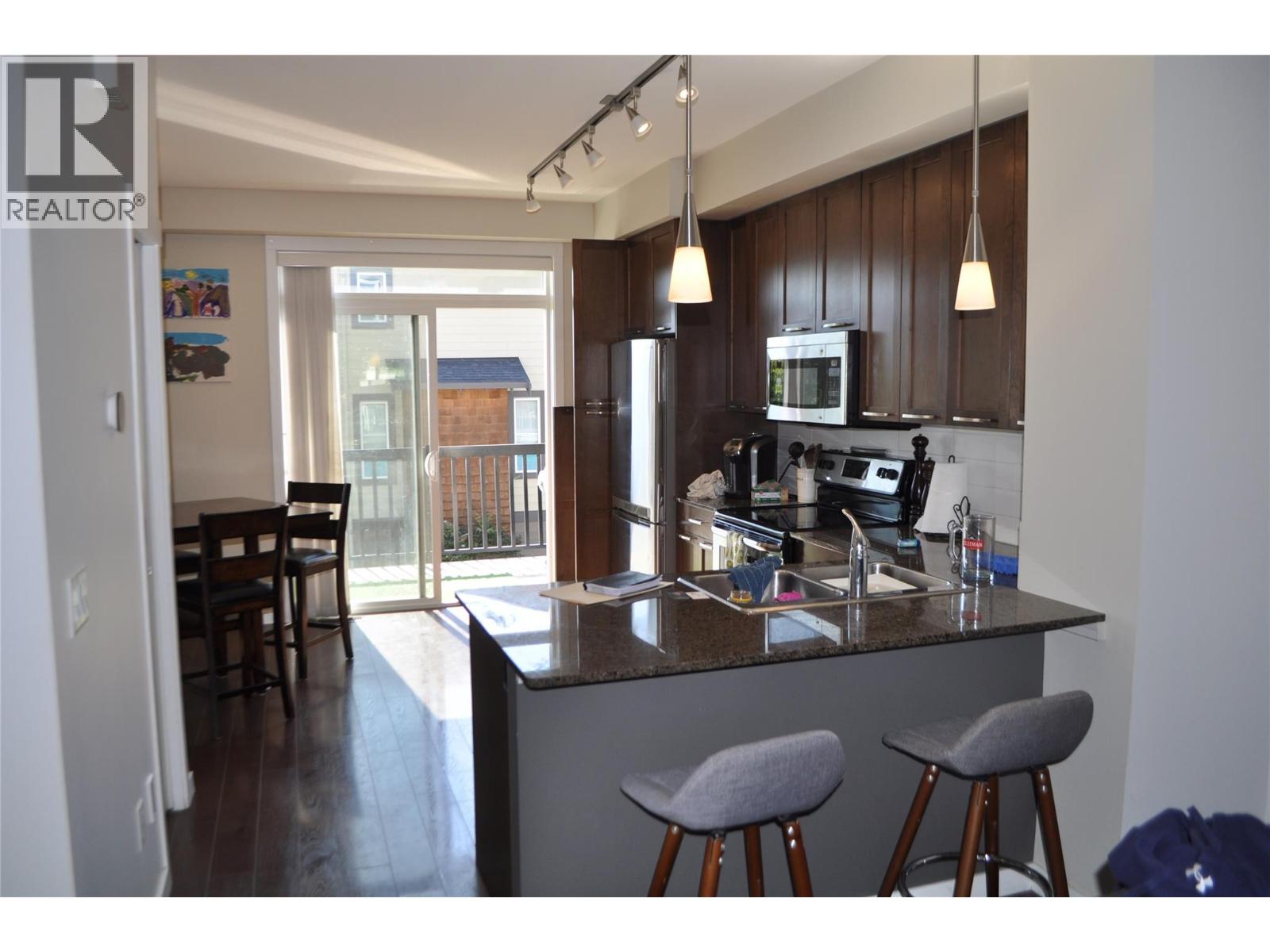 601 Boynton Place, Kelowna, British Columbia  V1V 3B5 - Photo 4 - 10399708