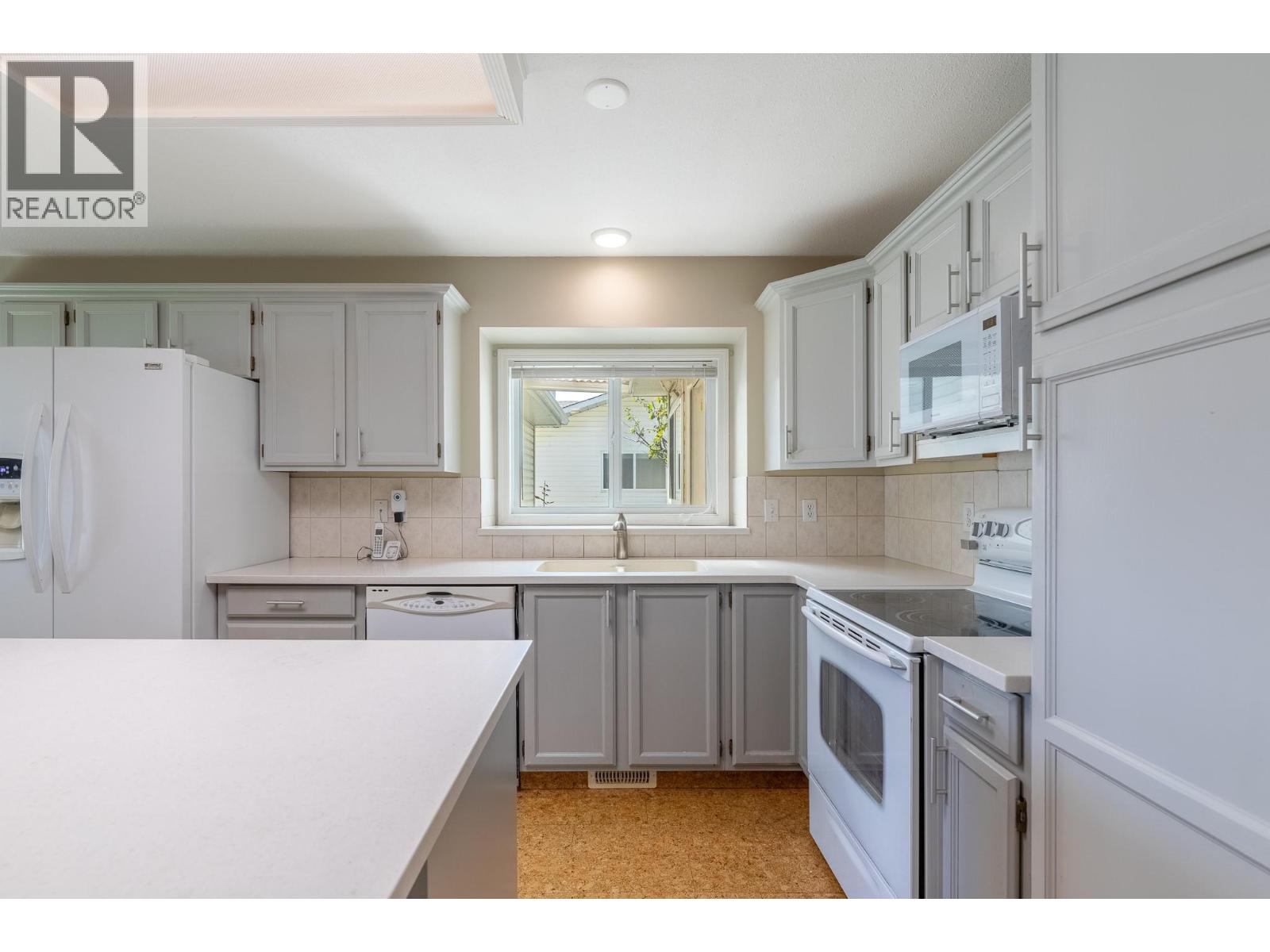 124 Heron Drive, Penticton, British Columbia  V2A 8K6 - Photo 17 - 10400232