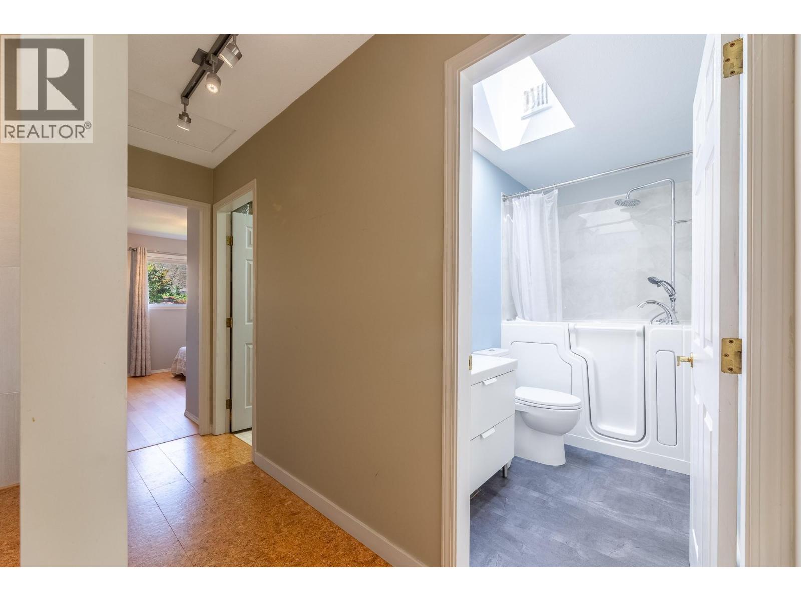 124 Heron Drive, Penticton, British Columbia  V2A 8K6 - Photo 28 - 10400232