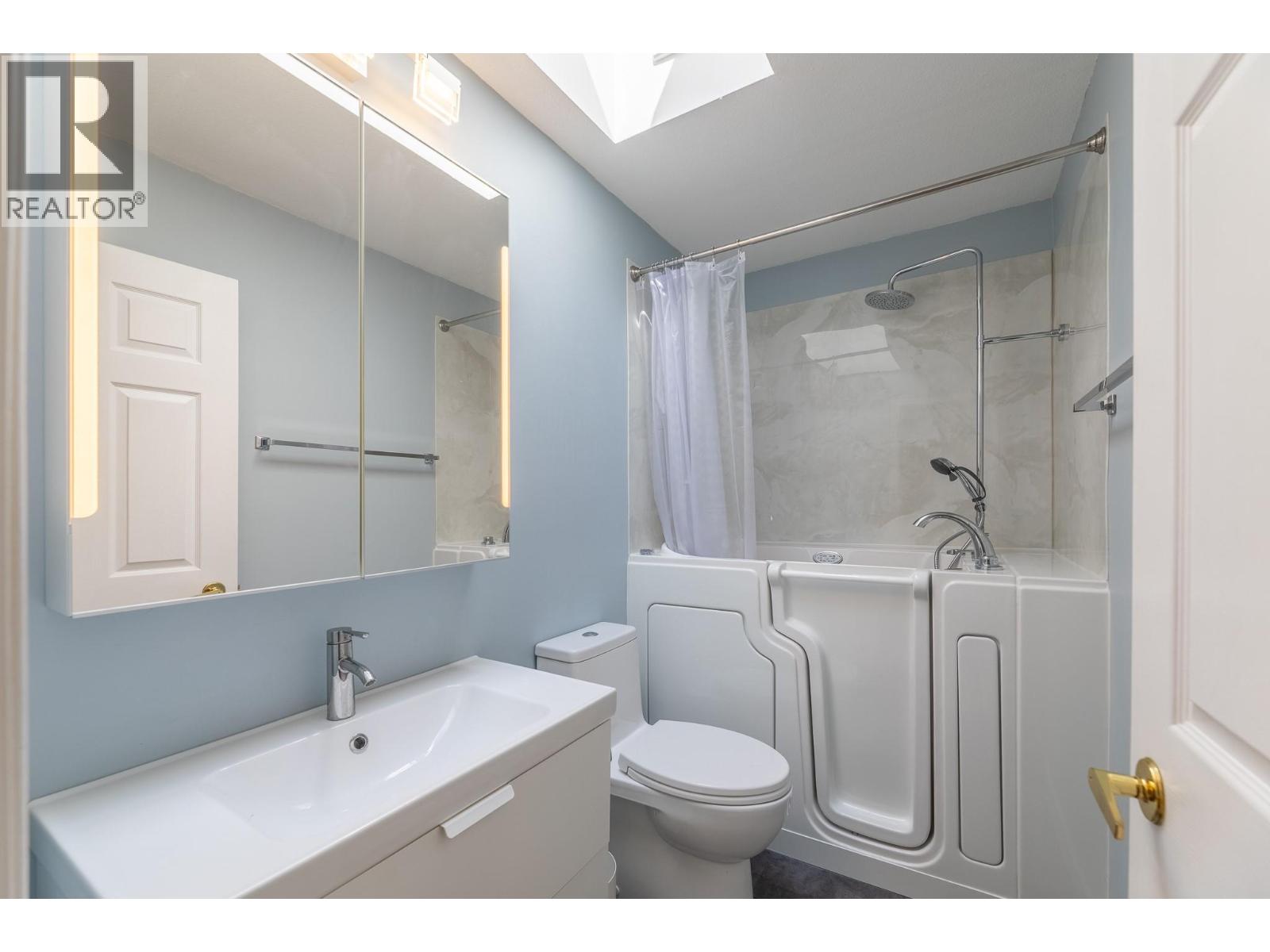 124 Heron Drive, Penticton, British Columbia  V2A 8K6 - Photo 29 - 10400232