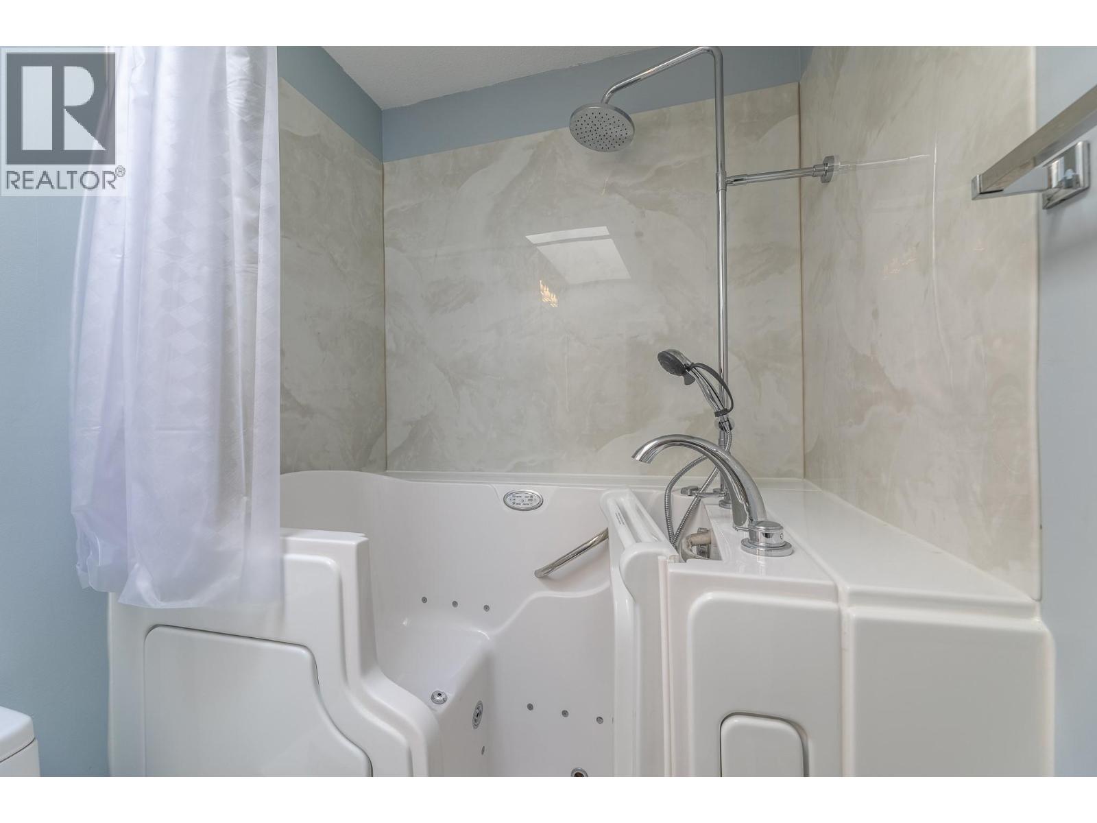 124 Heron Drive, Penticton, British Columbia  V2A 8K6 - Photo 30 - 10400232