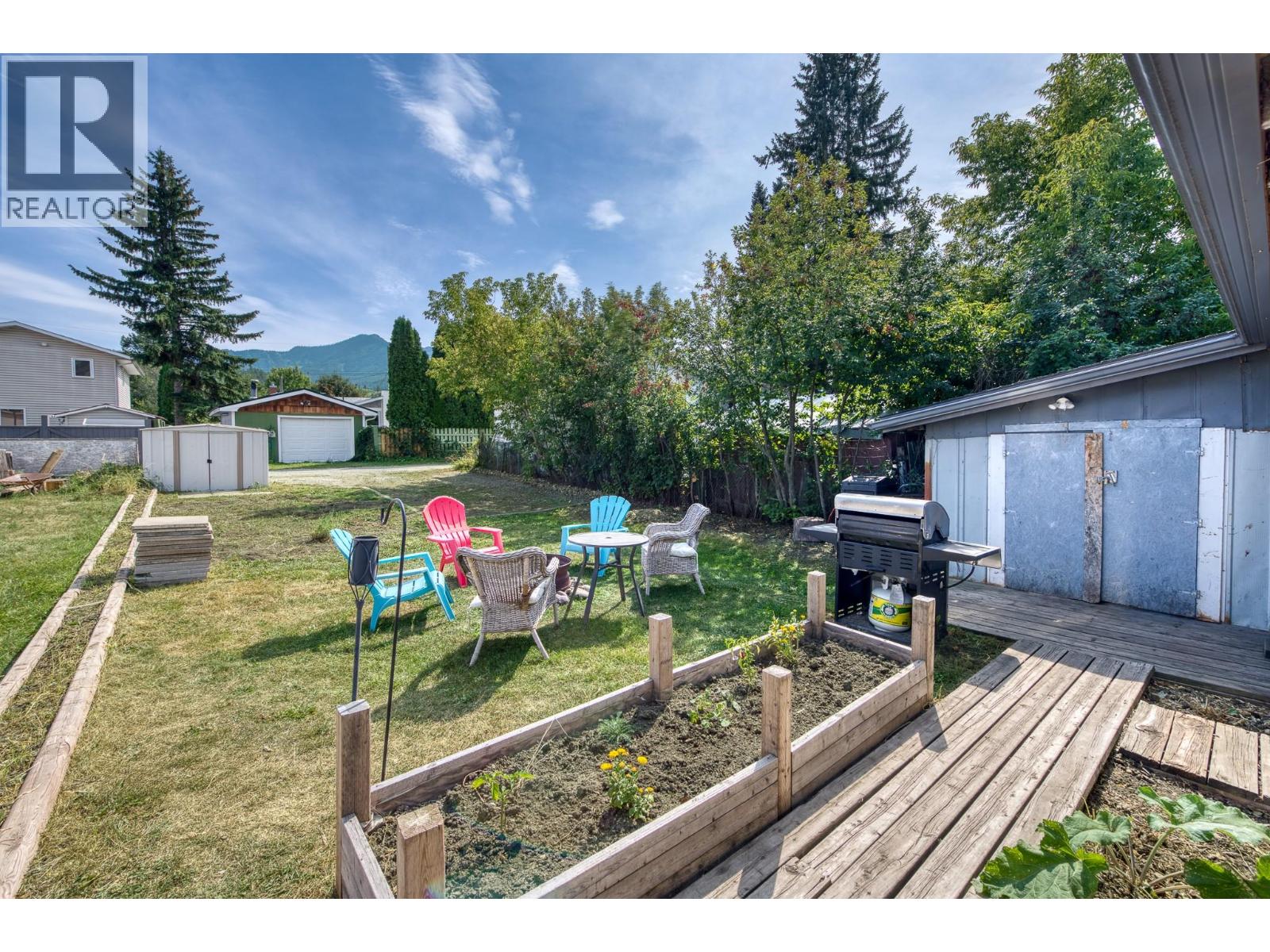 1052 6th Avenue, Fernie, British Columbia  V0B 1M0 - Photo 33 - 10399231
